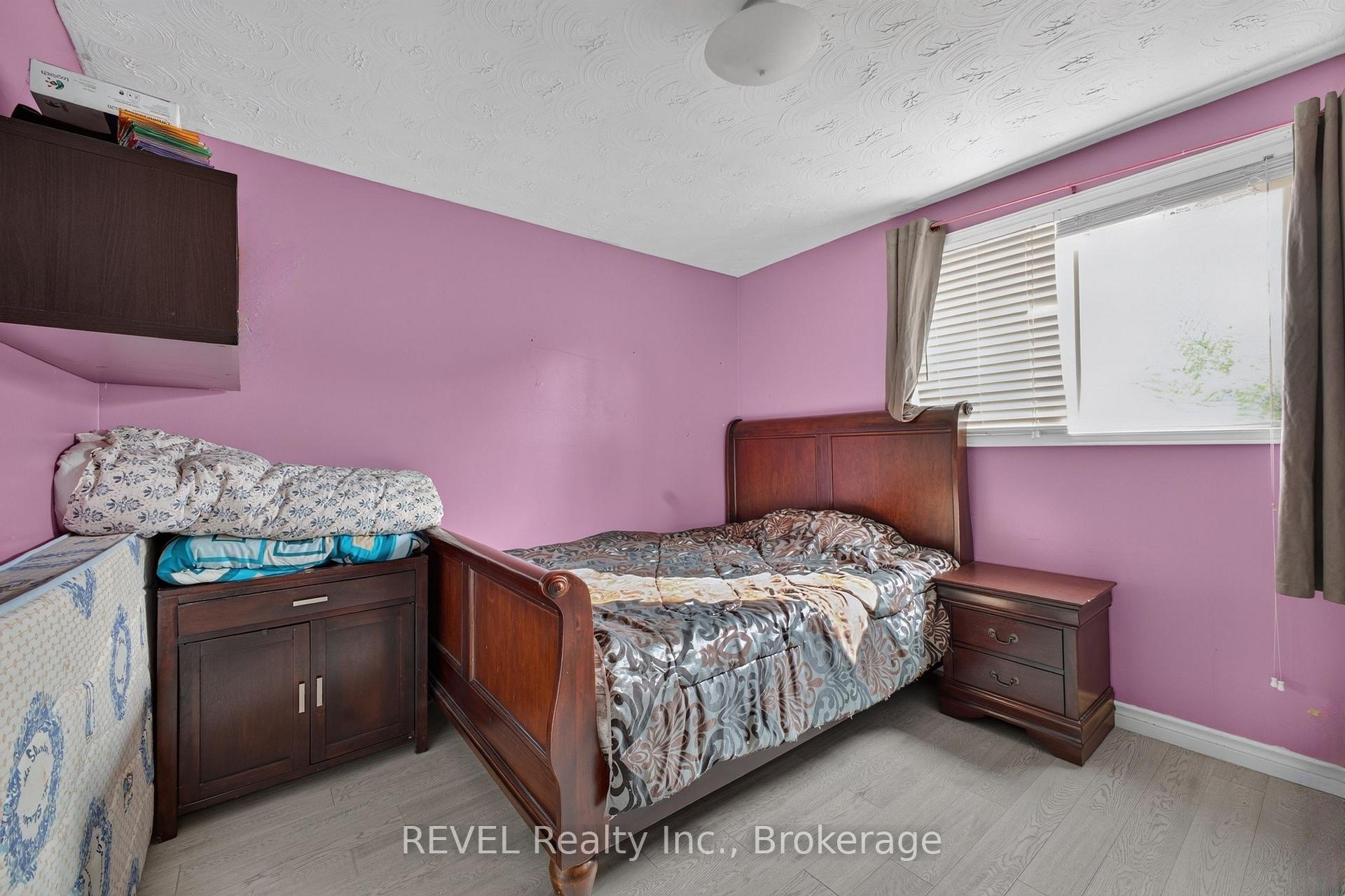 Photo 10 of 4 Kerwin Gate, St. Catharines, Lakeport — HOMEH