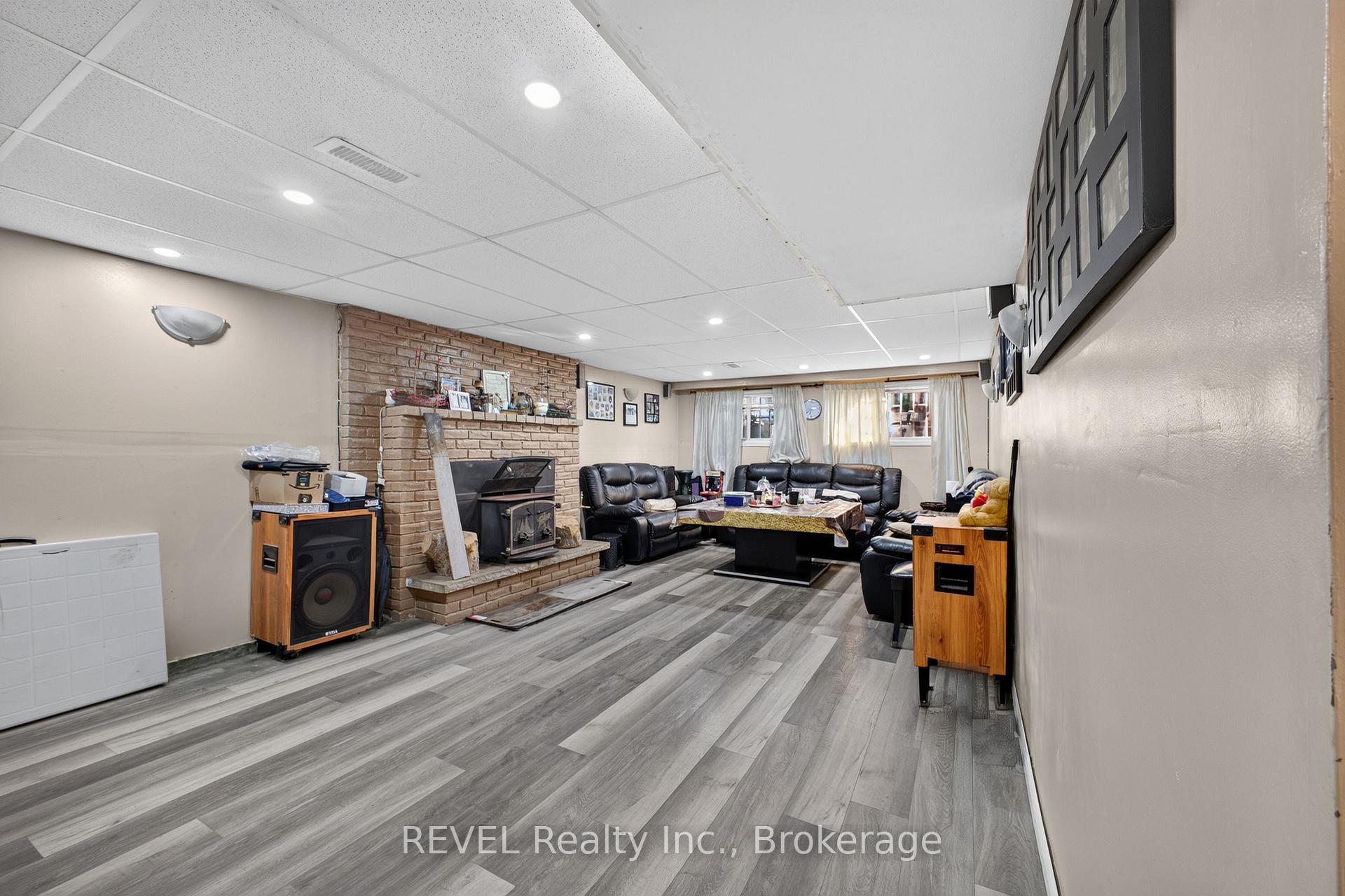Photo 14 of 4 Kerwin Gate, St. Catharines, Lakeport — HOMEH