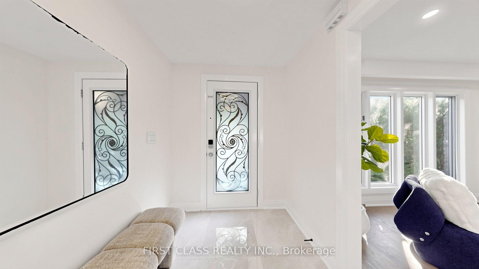 Photo 4 of 2337 Devon Road, Oakville, Ford — HOMEH