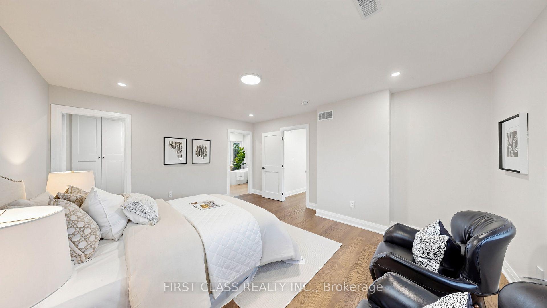 Photo 31 of 2337 Devon Road, Oakville, Ford — HOMEH