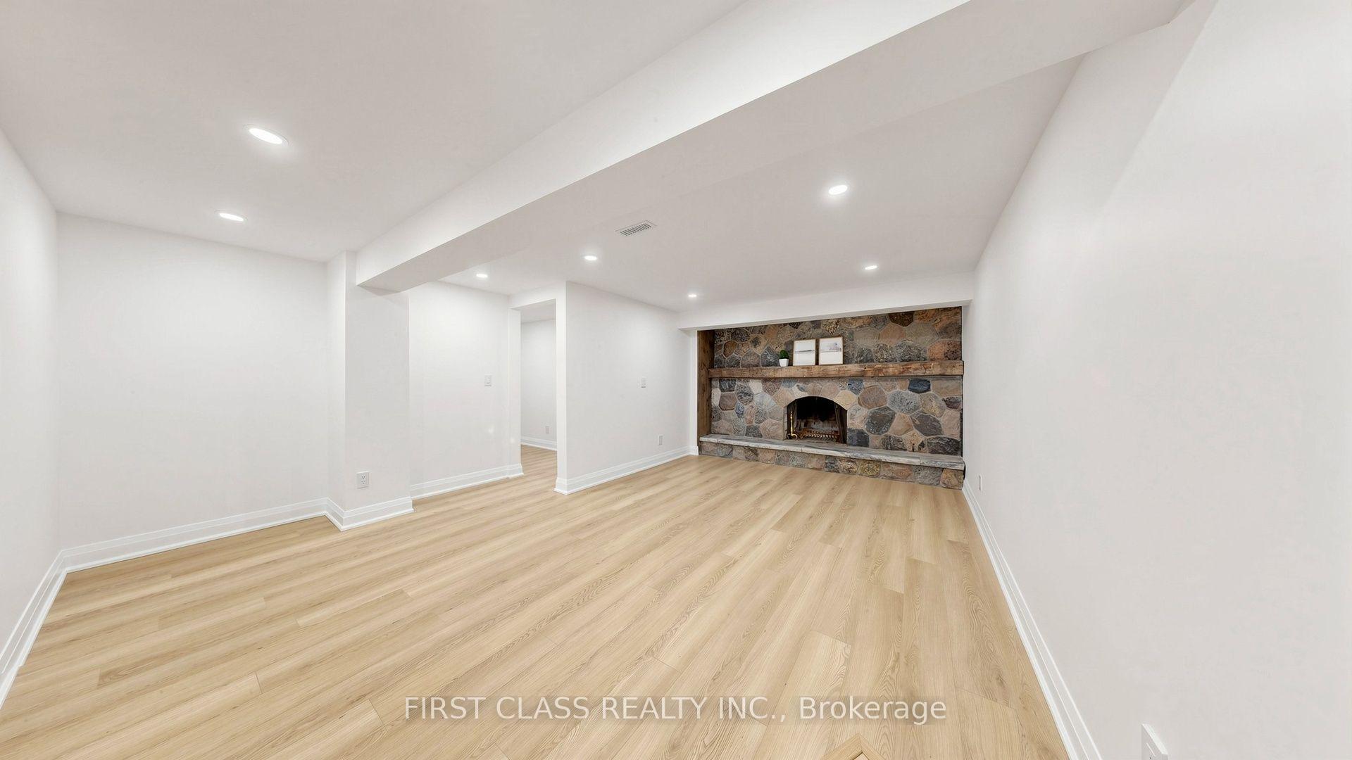 Photo 40 of 2337 Devon Road, Oakville, Ford — HOMEH