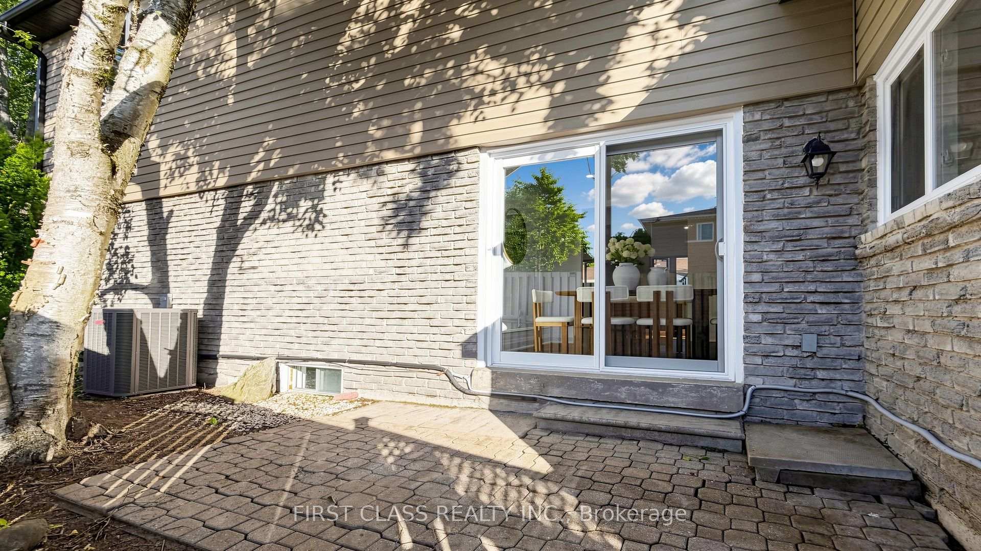 Photo 46 of 2337 Devon Road, Oakville, Ford — HOMEH