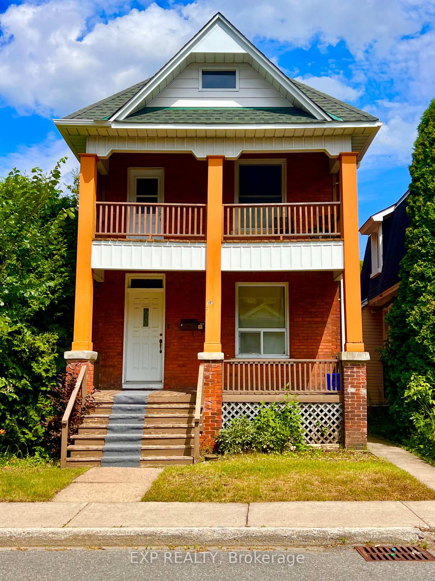 Photo of 107 Spadina Avenue