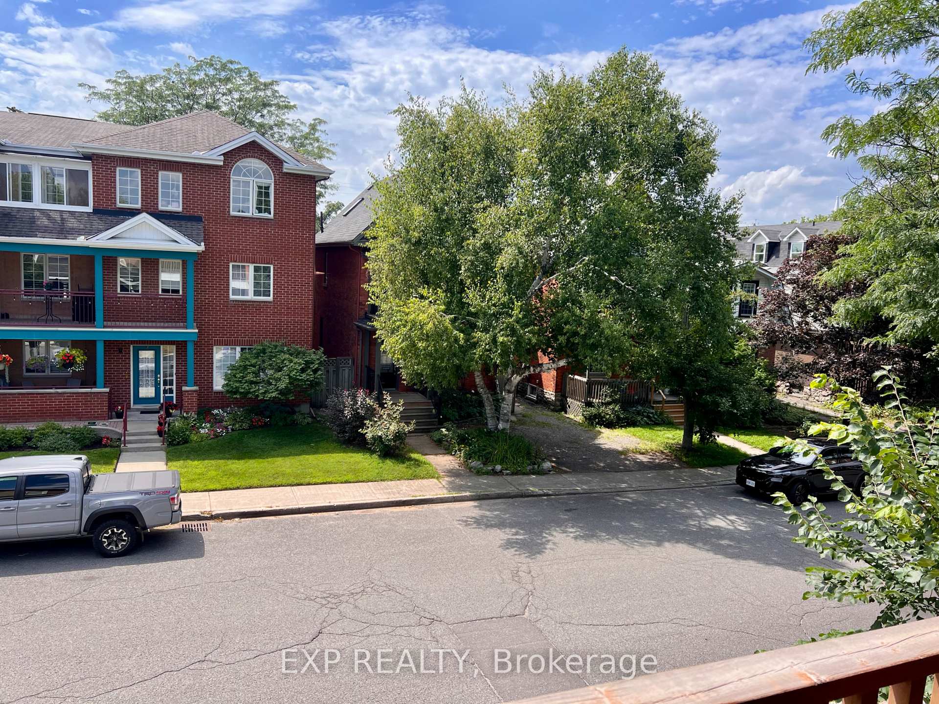 Photo 10 of 107 Spadina Avenue, Ottawa, Hintonburg — HOMEH