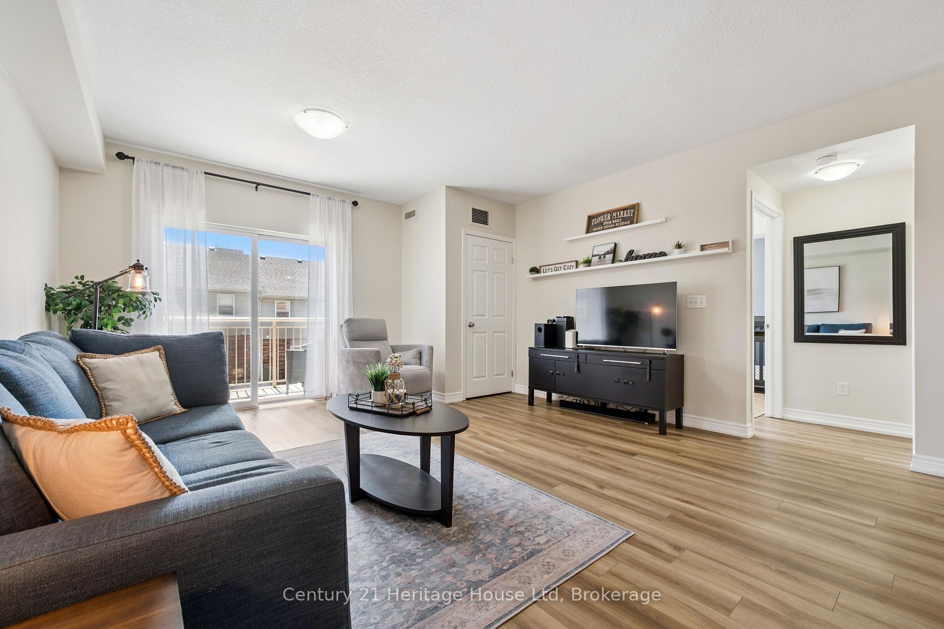 Photo 5 of Unit 207, 901 Paisley Road, Guelph, Willow West/Sugarbush/West Acres — HOMEH