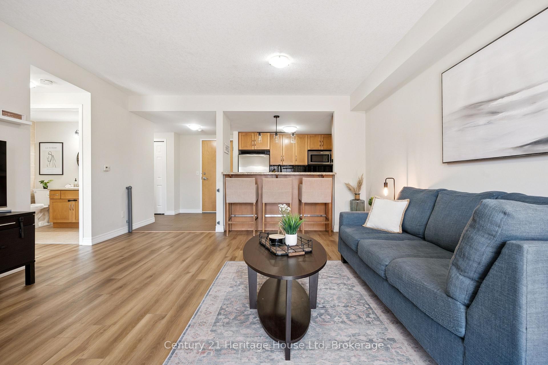 Photo 8 of Unit 207, 901 Paisley Road, Guelph, Willow West/Sugarbush/West Acres — HOMEH