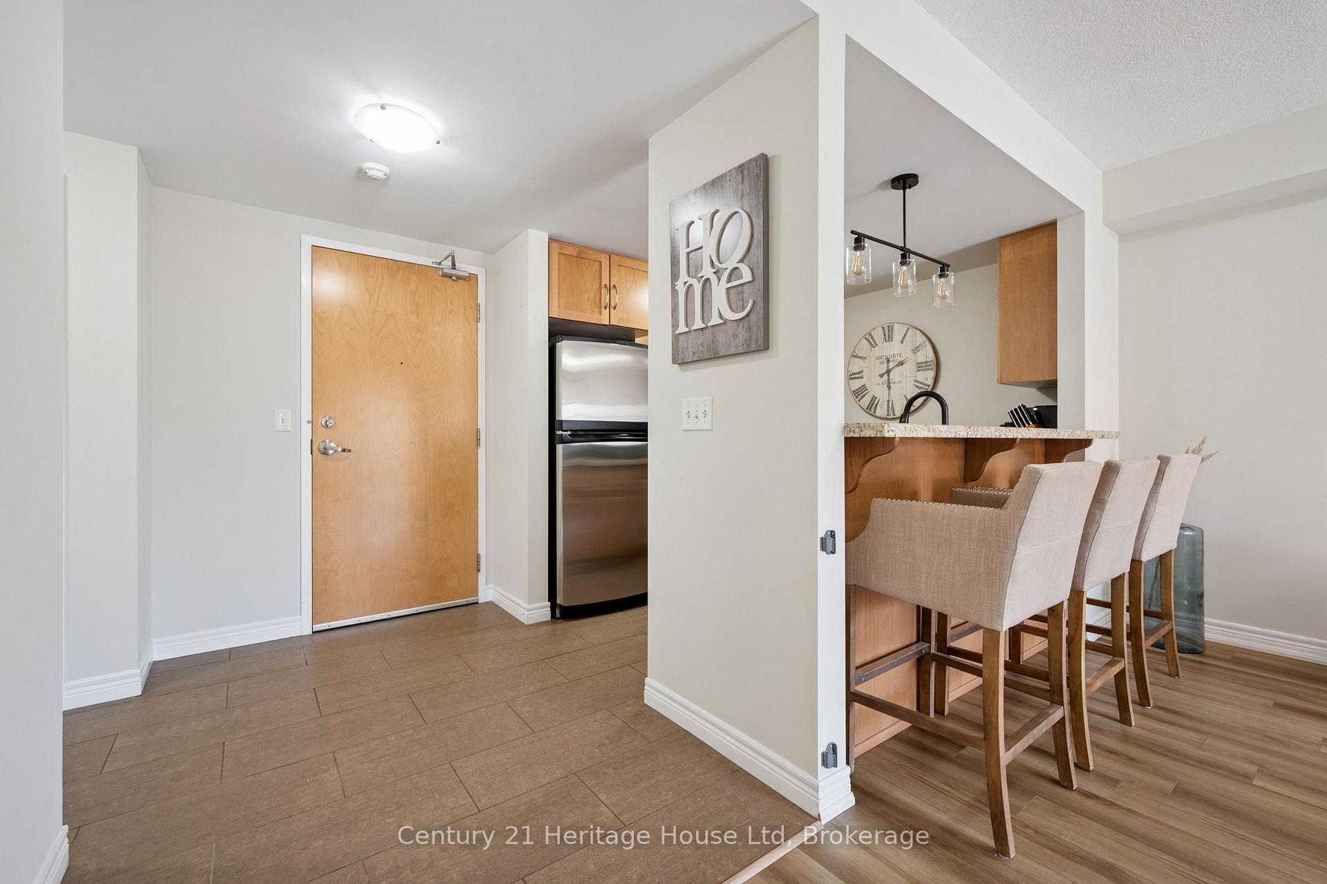 Photo 9 of Unit 207, 901 Paisley Road, Guelph, Willow West/Sugarbush/West Acres — HOMEH