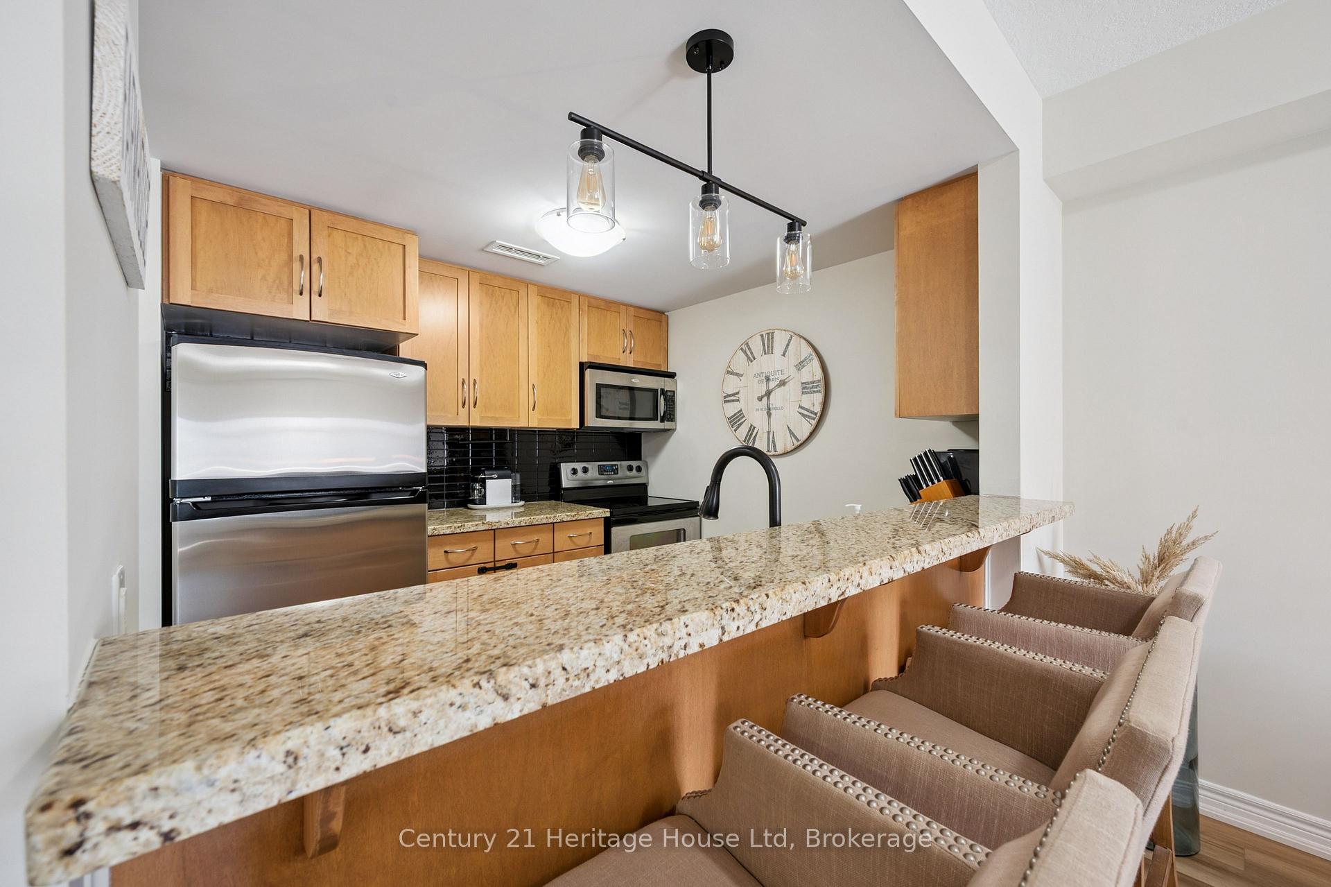 Photo 10 of Unit 207, 901 Paisley Road, Guelph, Willow West/Sugarbush/West Acres — HOMEH