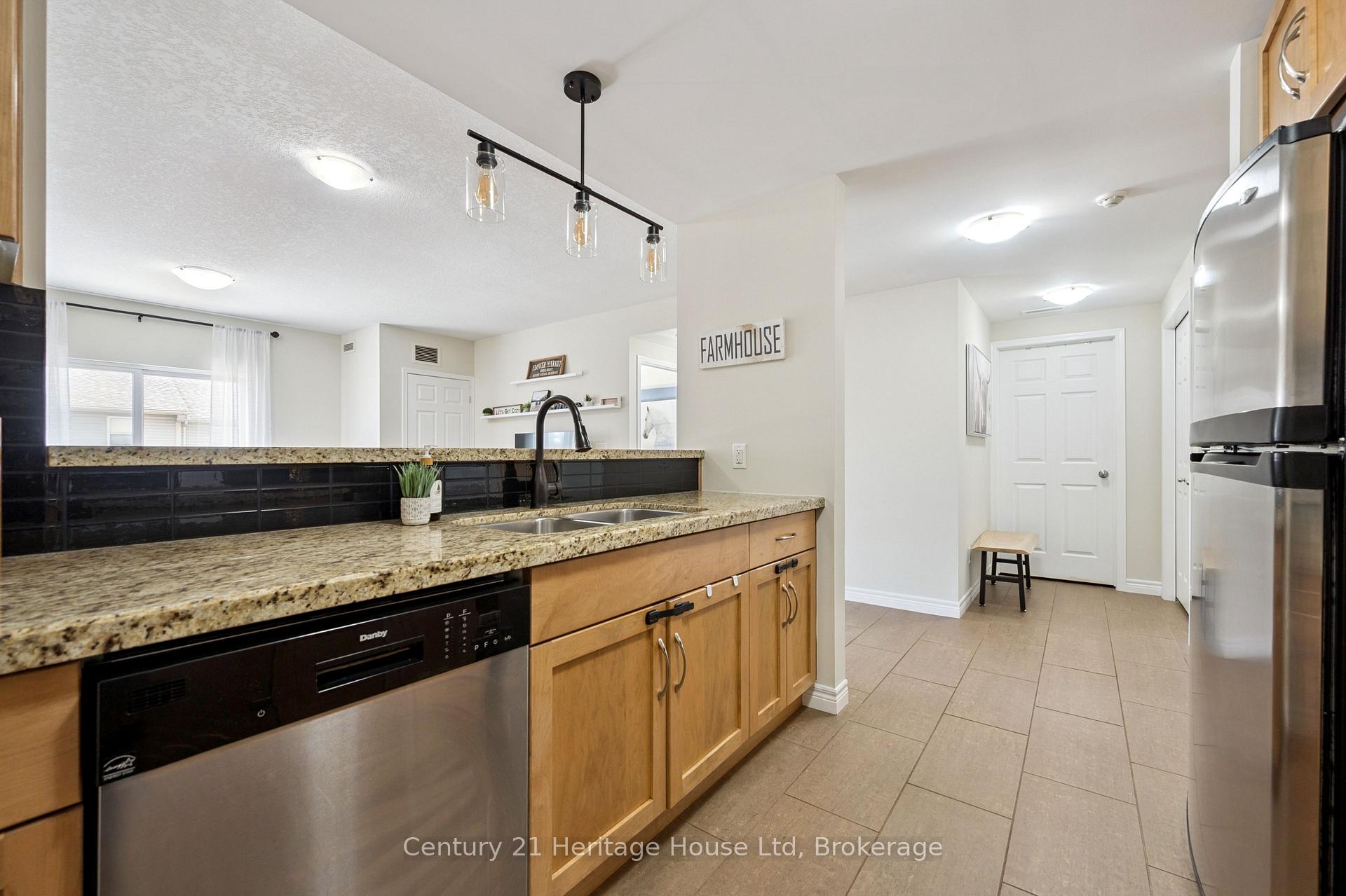 Photo 14 of Unit 207, 901 Paisley Road, Guelph, Willow West/Sugarbush/West Acres — HOMEH