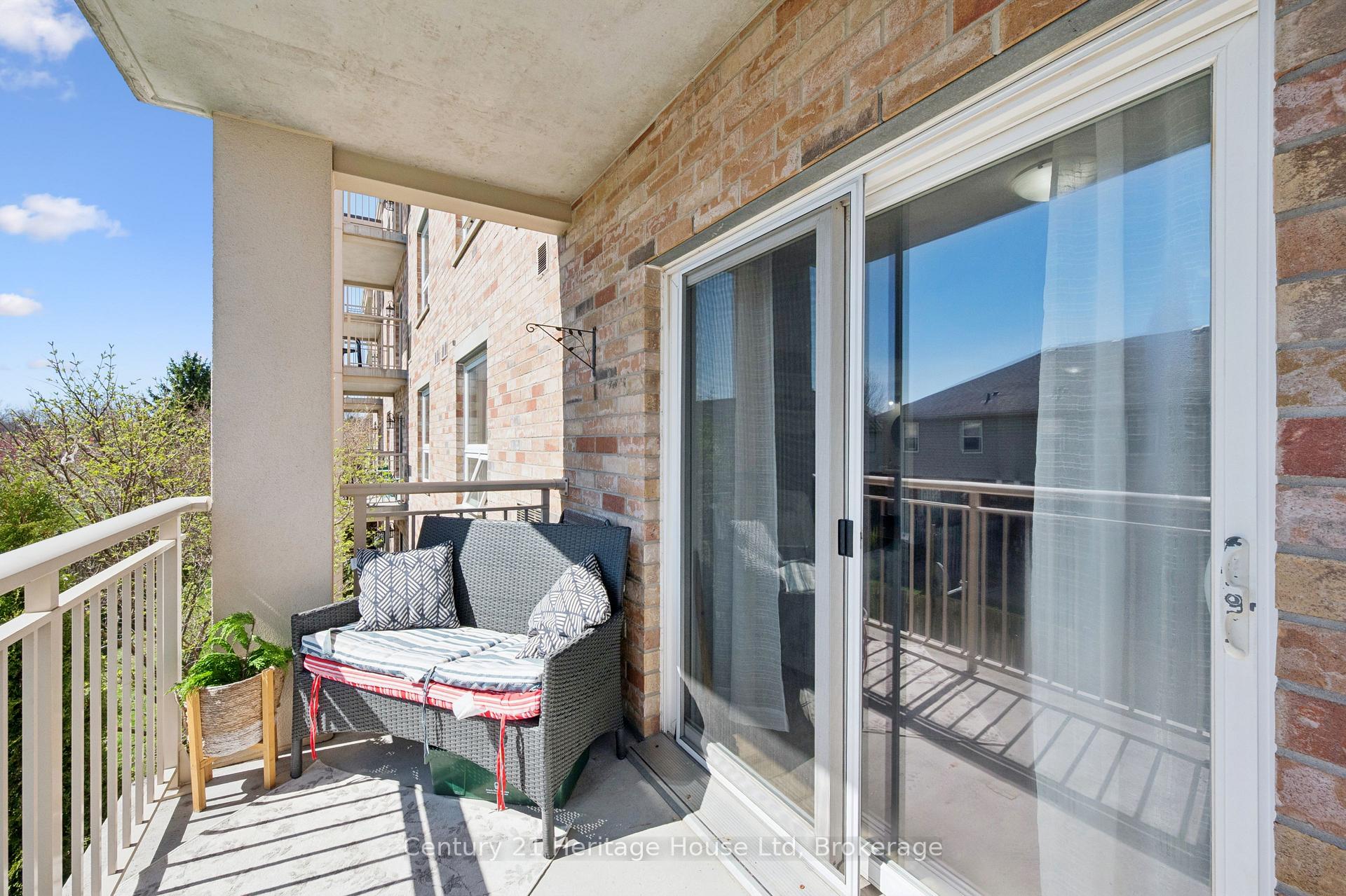 Photo 23 of Unit 207, 901 Paisley Road, Guelph, Willow West/Sugarbush/West Acres — HOMEH