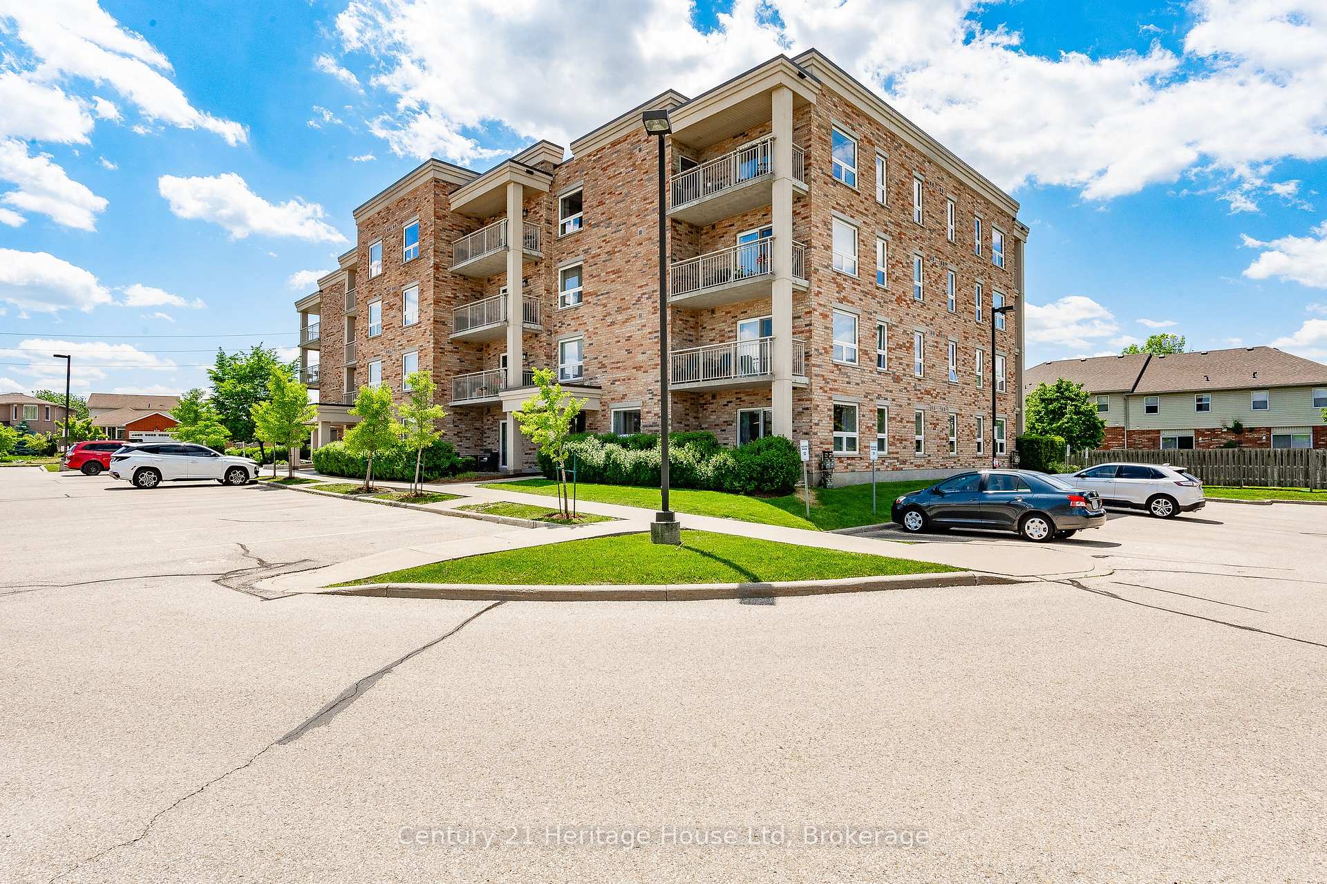 Photo 33 of Unit 207, 901 Paisley Road, Guelph, Willow West/Sugarbush/West Acres — HOMEH