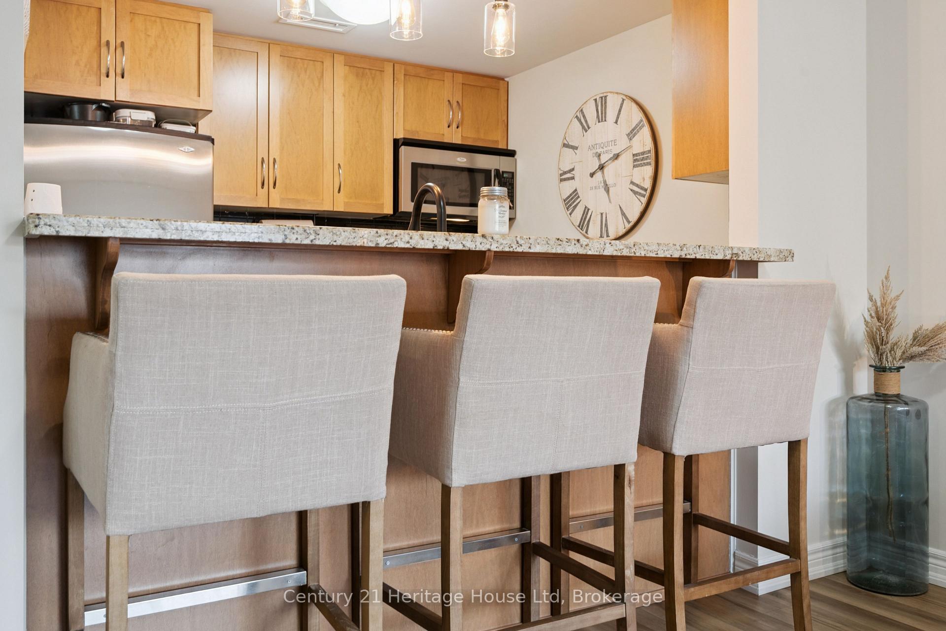 Photo 30 of Unit 207, 901 Paisley Road, Guelph, Willow West/Sugarbush/West Acres — HOMEH