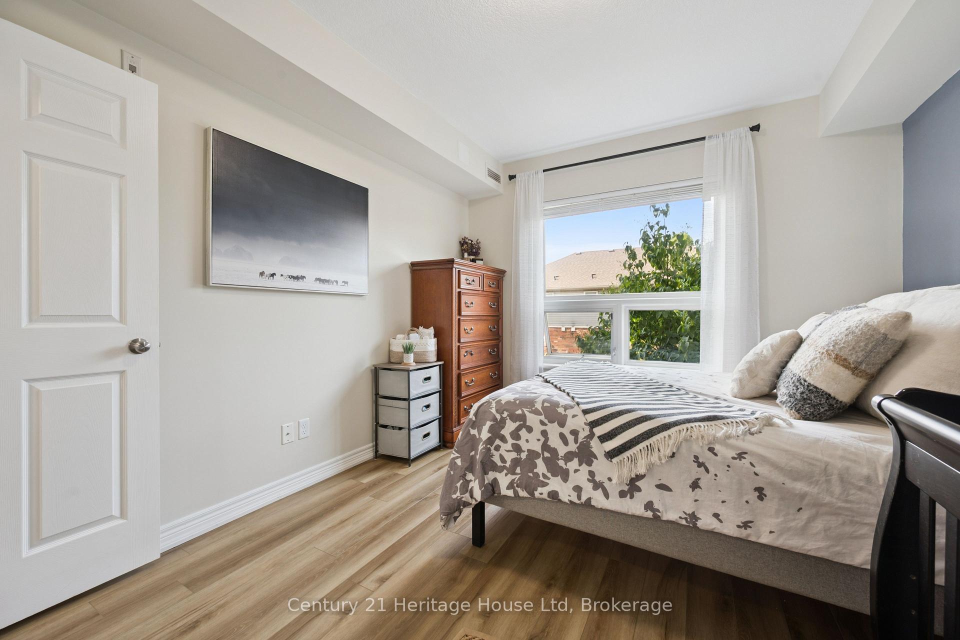 Photo 34 of Unit 207, 901 Paisley Road, Guelph, Willow West/Sugarbush/West Acres — HOMEH