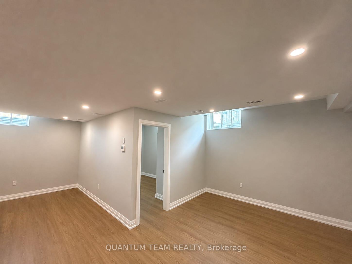 Photo 2 of Unit 2, 6196 Curlin Crescent, Niagara Falls, Forestview — HOMEH