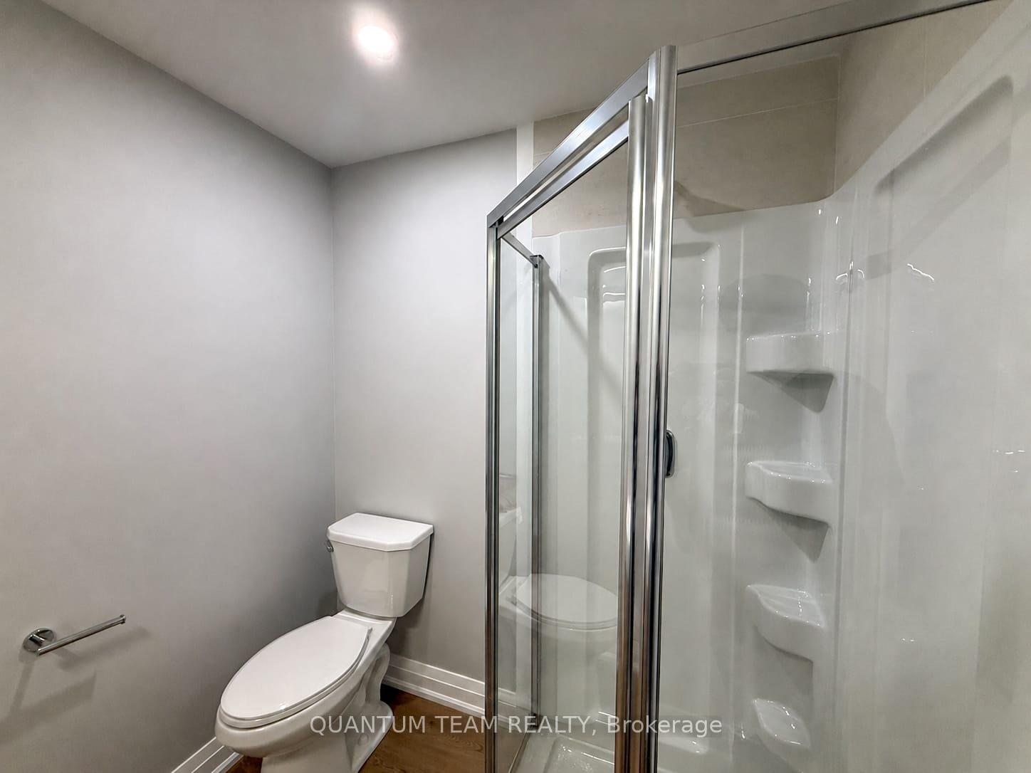 Photo 5 of Unit 2, 6196 Curlin Crescent, Niagara Falls, Forestview — HOMEH