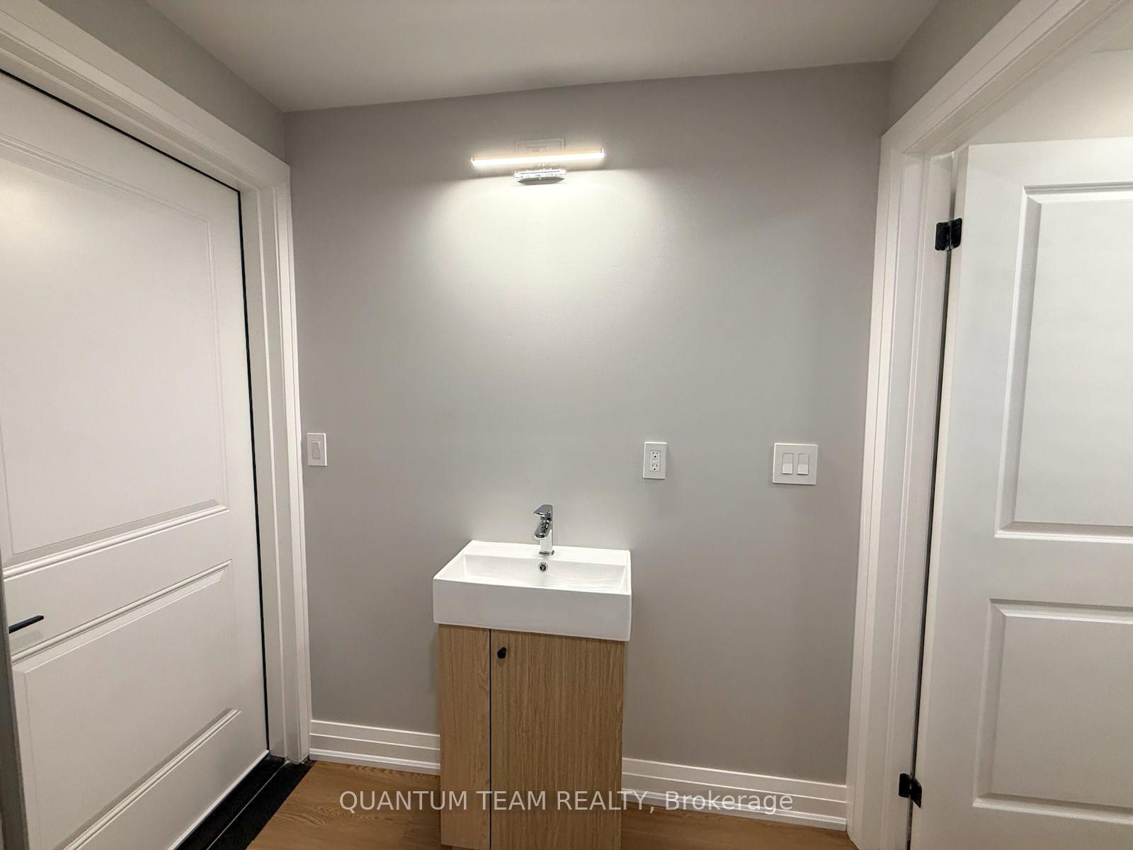 Photo 6 of Unit 2, 6196 Curlin Crescent, Niagara Falls, Forestview — HOMEH