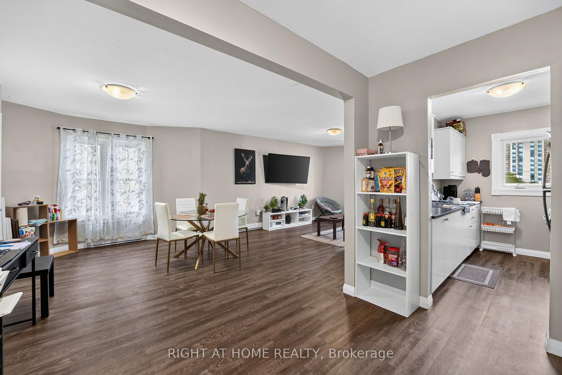 Photo 8 of Unit 204, 170 Bradford Street, Barrie, City Centre — HOMEH