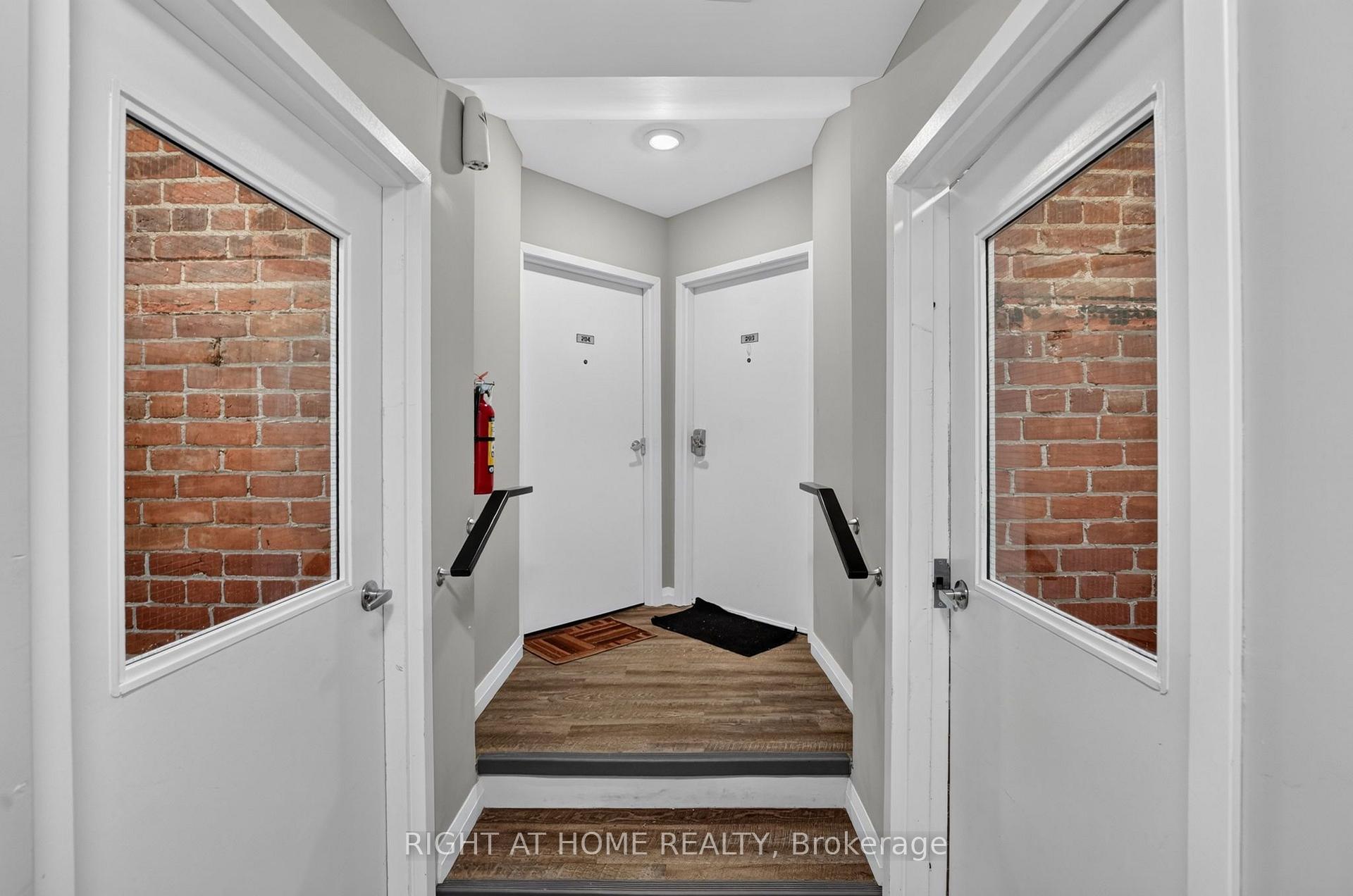 Photo 14 of Unit 204, 170 Bradford Street, Barrie, City Centre — HOMEH