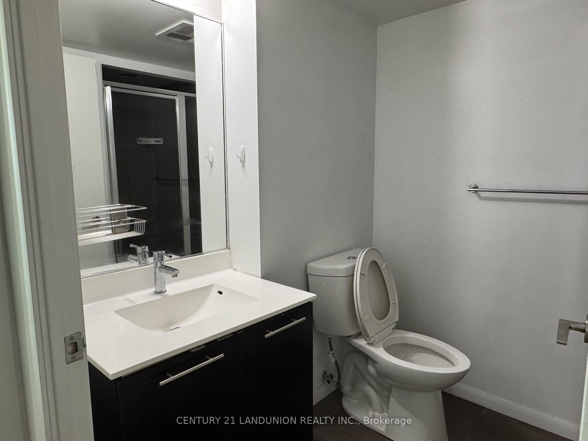 Photo 5 of Unit 910, 96 St Patrick Street, Toronto, Kensington-Chinatown — HOMEH
