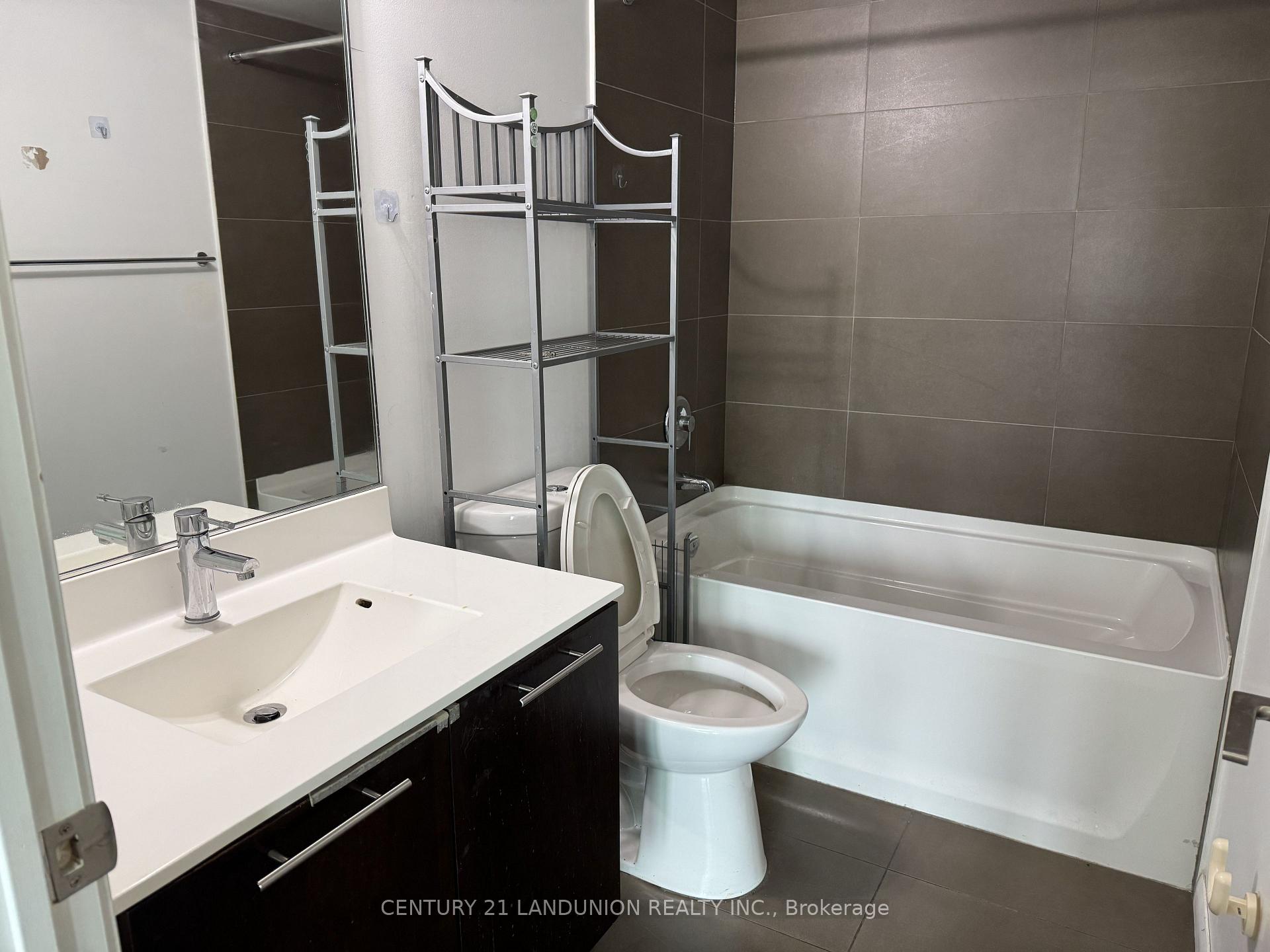 Photo 7 of Unit 910, 96 St Patrick Street, Toronto, Kensington-Chinatown — HOMEH