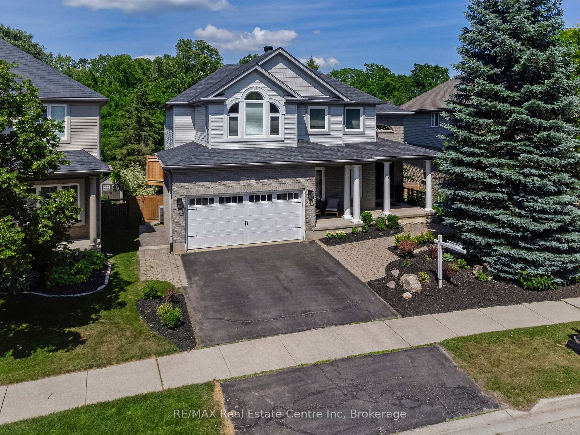 Photo 2 of 296 Farley Drive S, Guelph, Pineridge/Westminster Woods — HOMEH