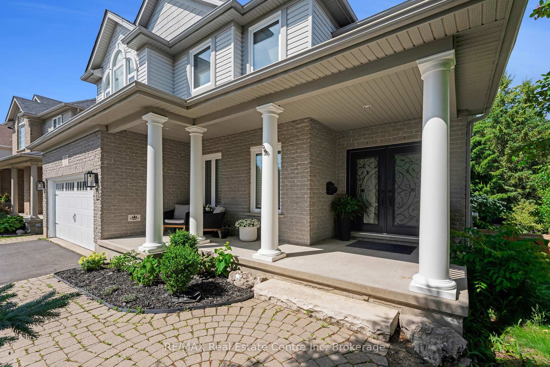 Photo 3 of 296 Farley Drive S, Guelph, Pineridge/Westminster Woods — HOMEH