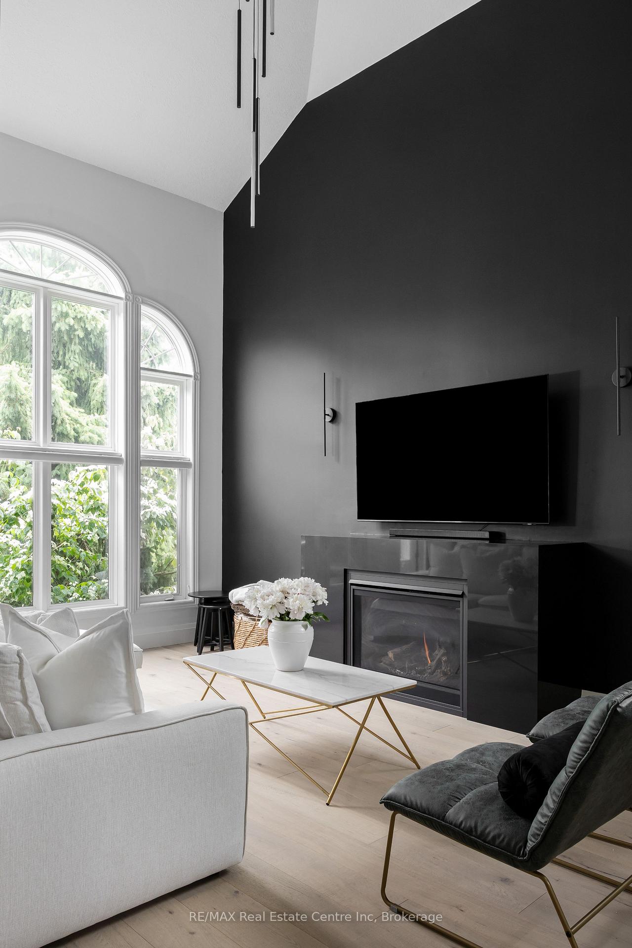 Photo 12 of 296 Farley Drive S, Guelph, Pineridge/Westminster Woods — HOMEH