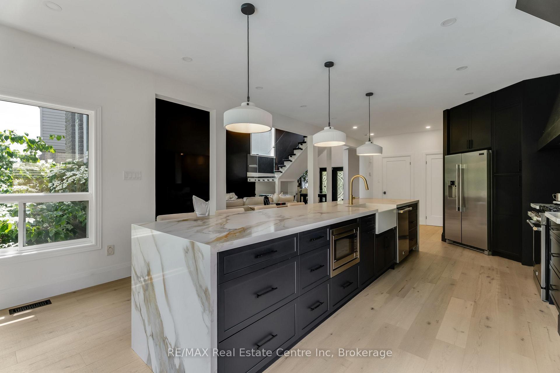Photo 23 of 296 Farley Drive S, Guelph, Pineridge/Westminster Woods — HOMEH