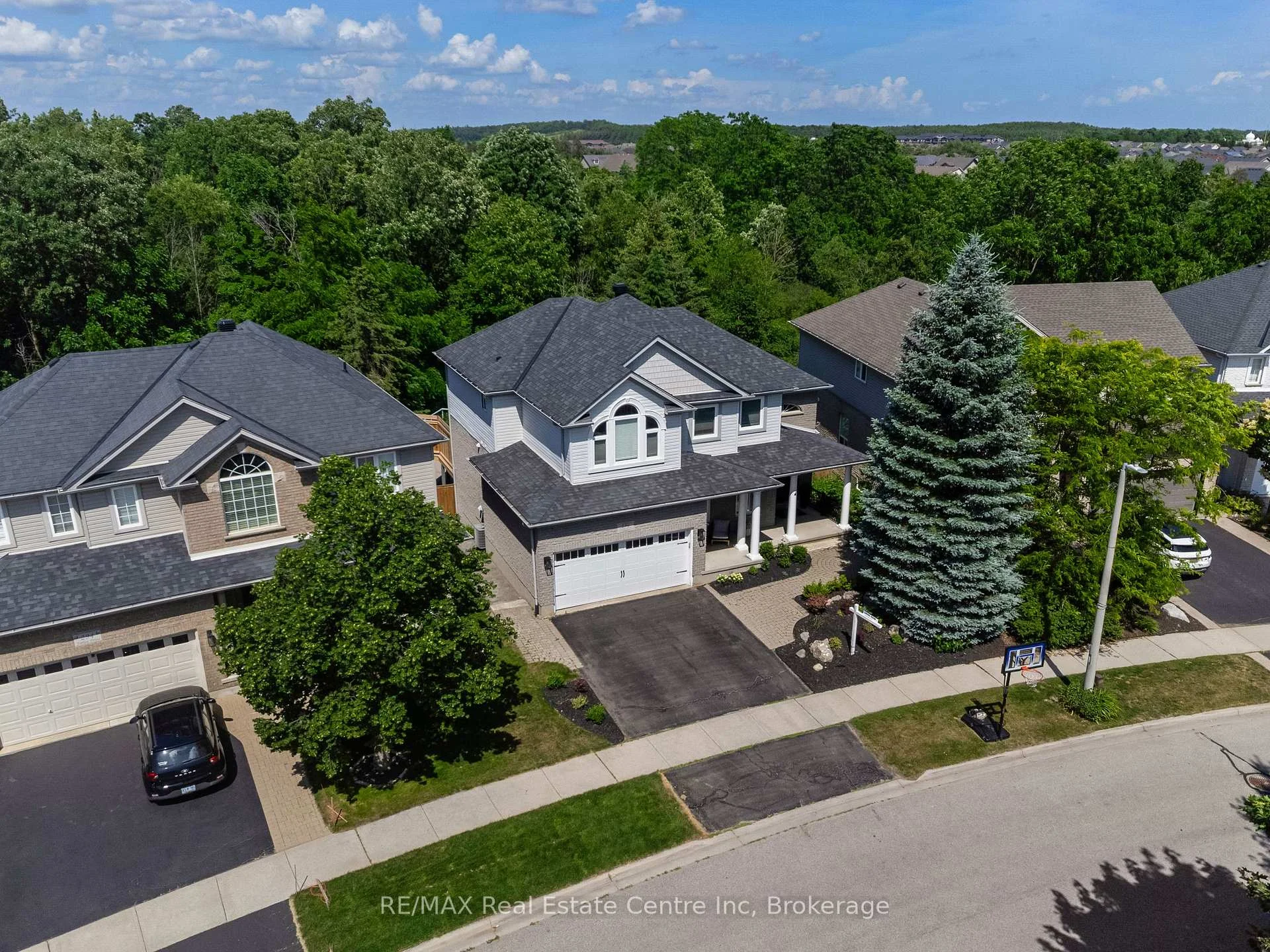 Photo 5 of 296 Farley Drive S, Guelph, Pineridge/Westminster Woods — HOMEH