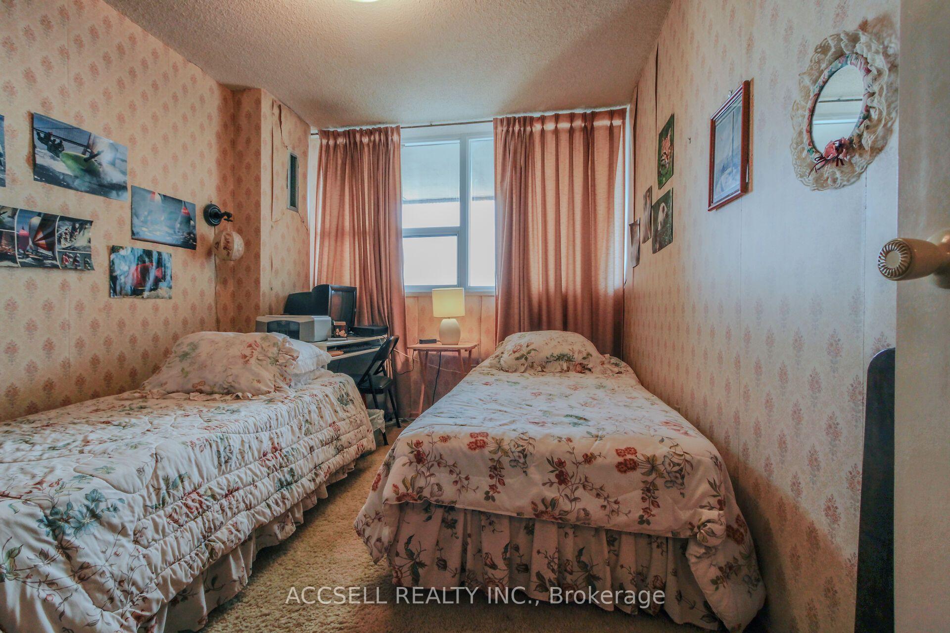 Photo 18 of 45 silver springs Boulevard, Scarborough, L'Amoreaux — HOMEH