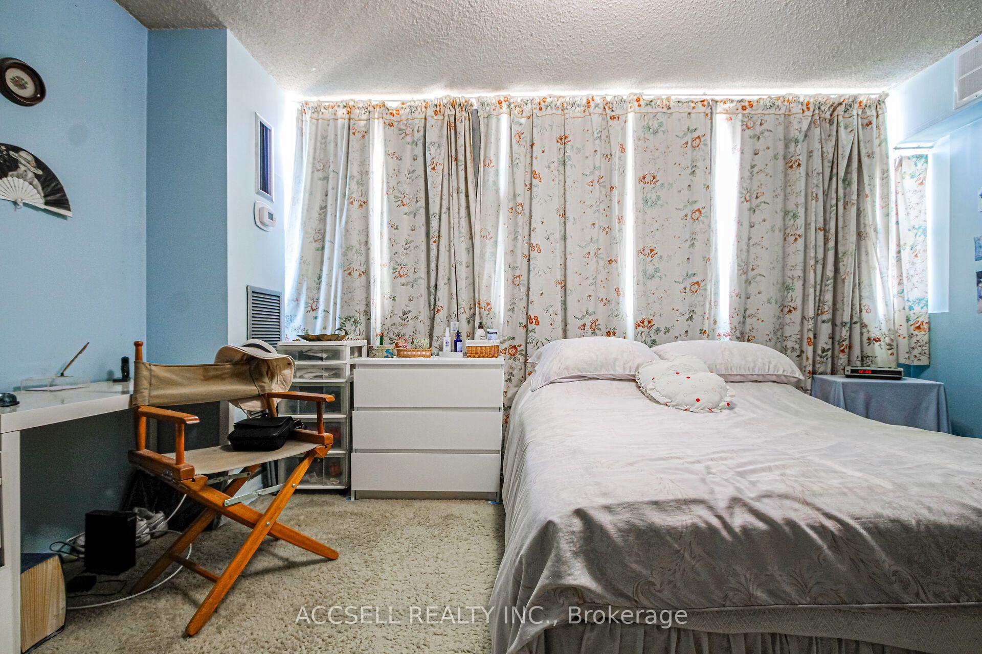 Photo 28 of 45 silver springs Boulevard, Scarborough, L'Amoreaux — HOMEH