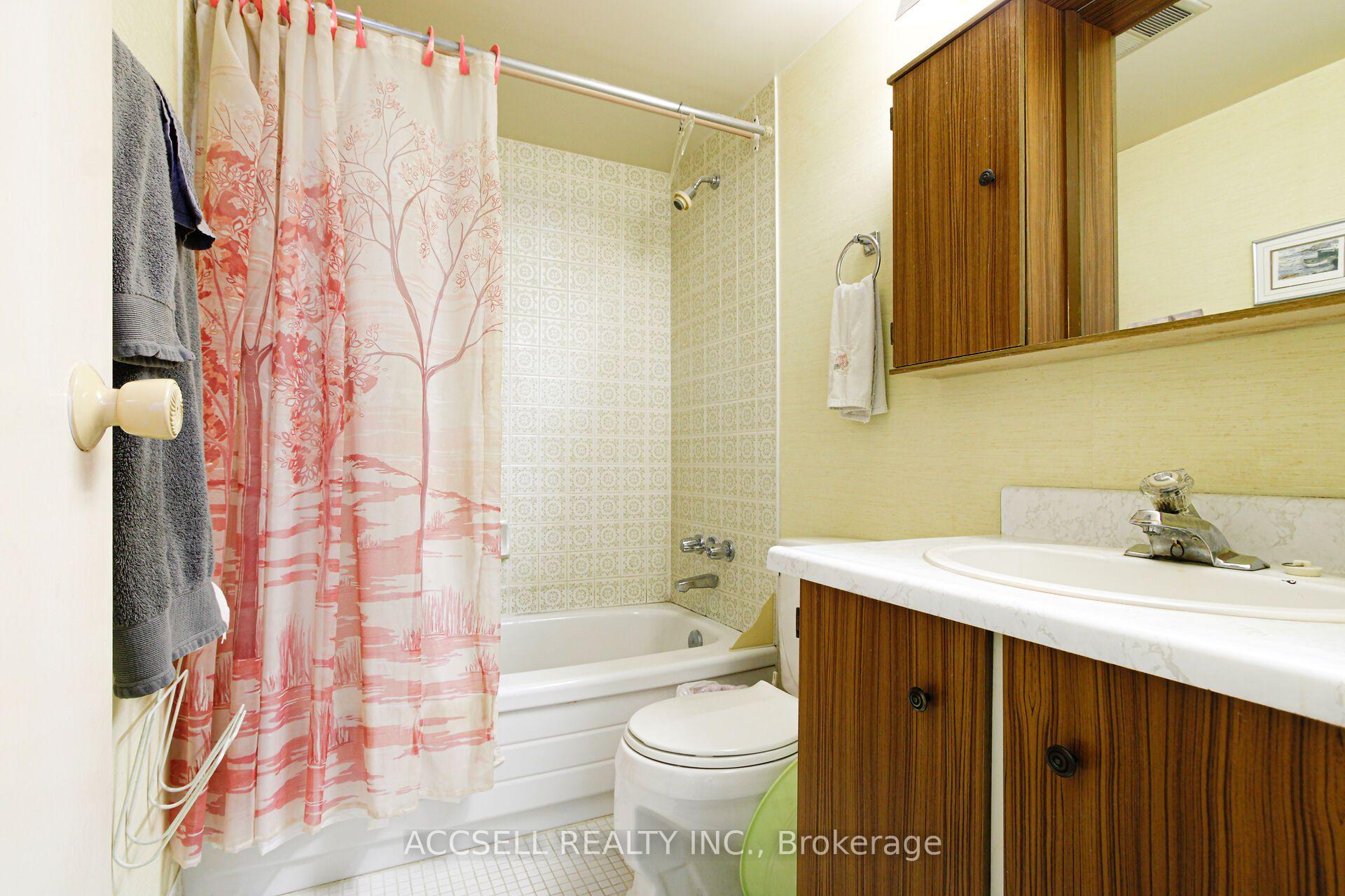 Photo 35 of 45 silver springs Boulevard, Scarborough, L'Amoreaux — HOMEH