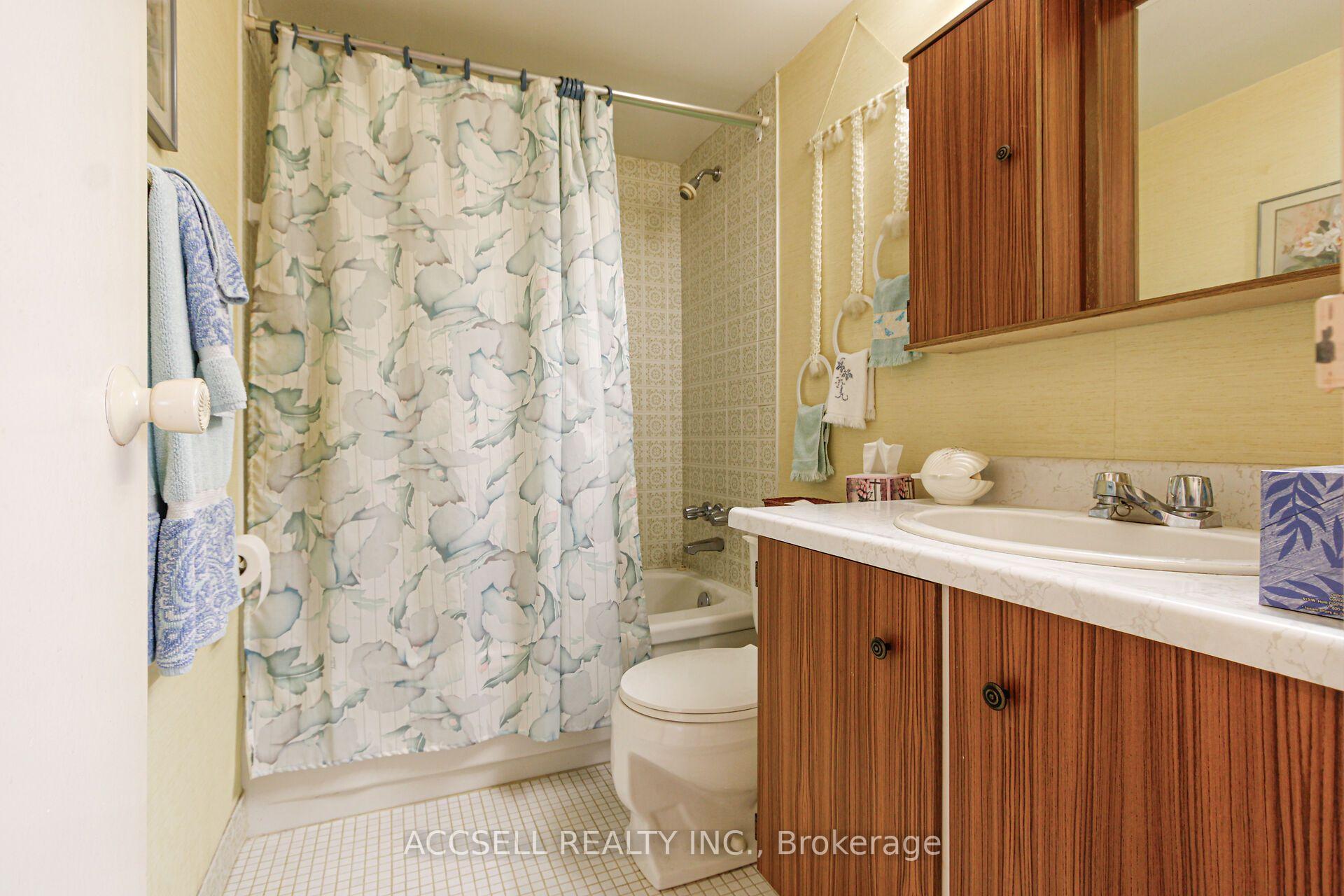 Photo 22 of 45 silver springs Boulevard, Scarborough, L'Amoreaux — HOMEH