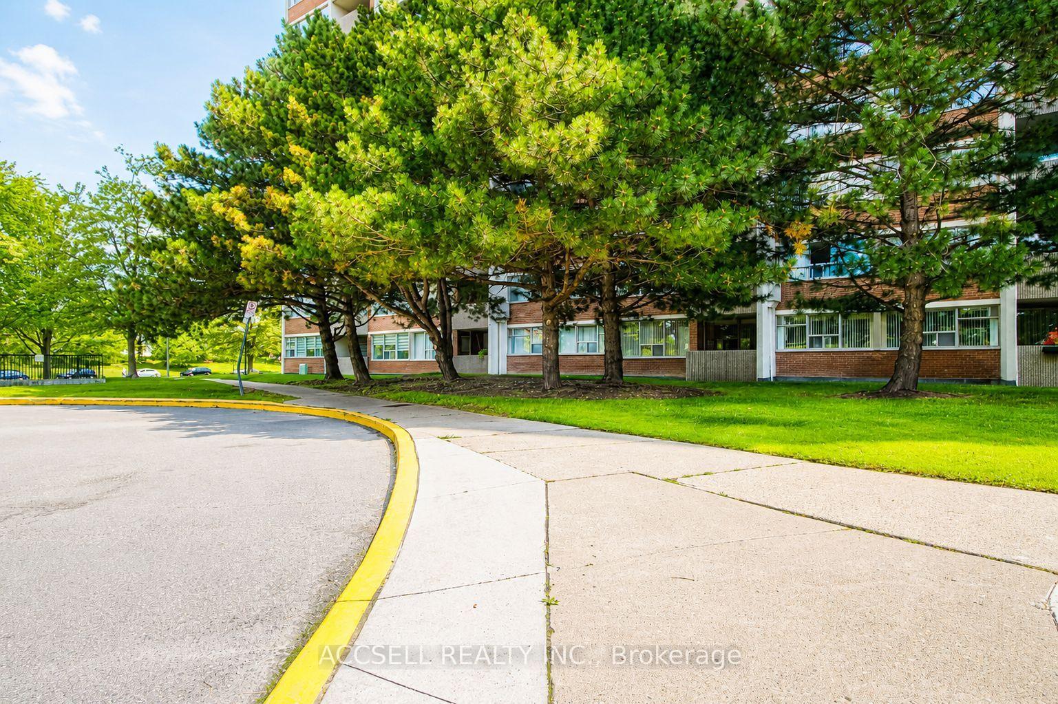 Photo 5 of 45 silver springs Boulevard, Scarborough, L'Amoreaux — HOMEH