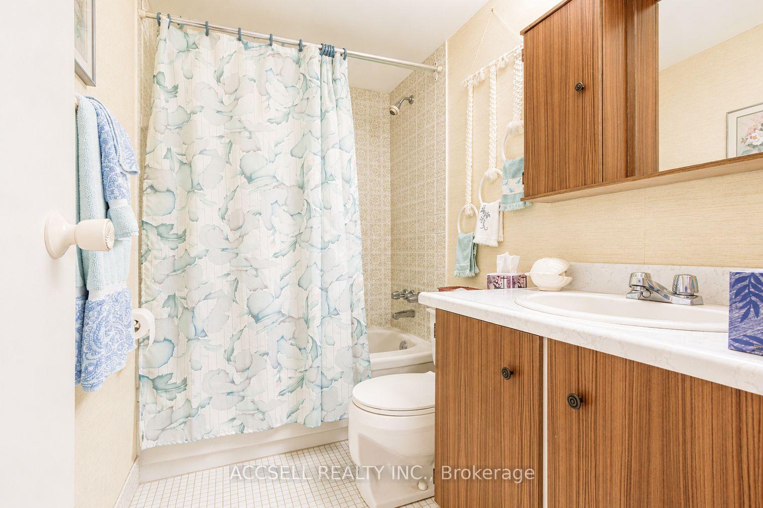 Photo 27 of 45 silver springs Boulevard, Scarborough, L'Amoreaux — HOMEH