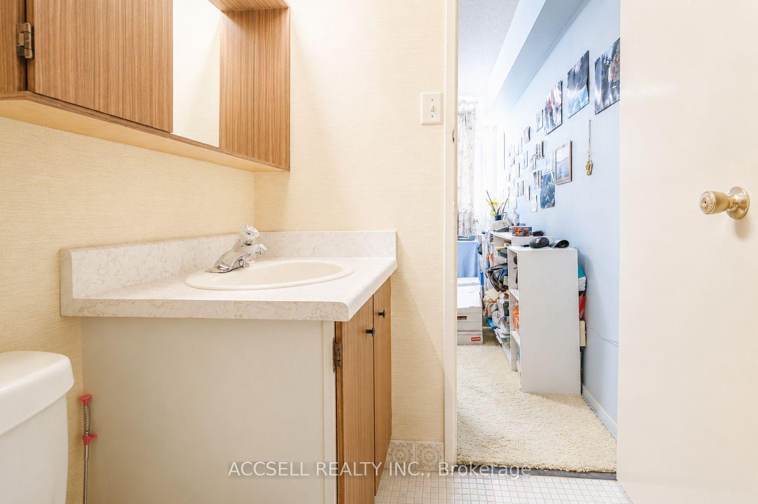 Photo 38 of 45 silver springs Boulevard, Scarborough, L'Amoreaux — HOMEH