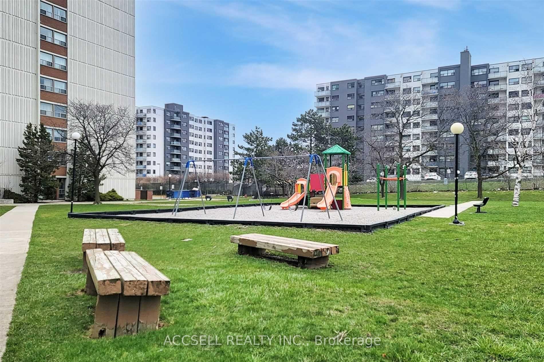 Photo 71 of 45 silver springs Boulevard, Scarborough, L'Amoreaux — HOMEH
