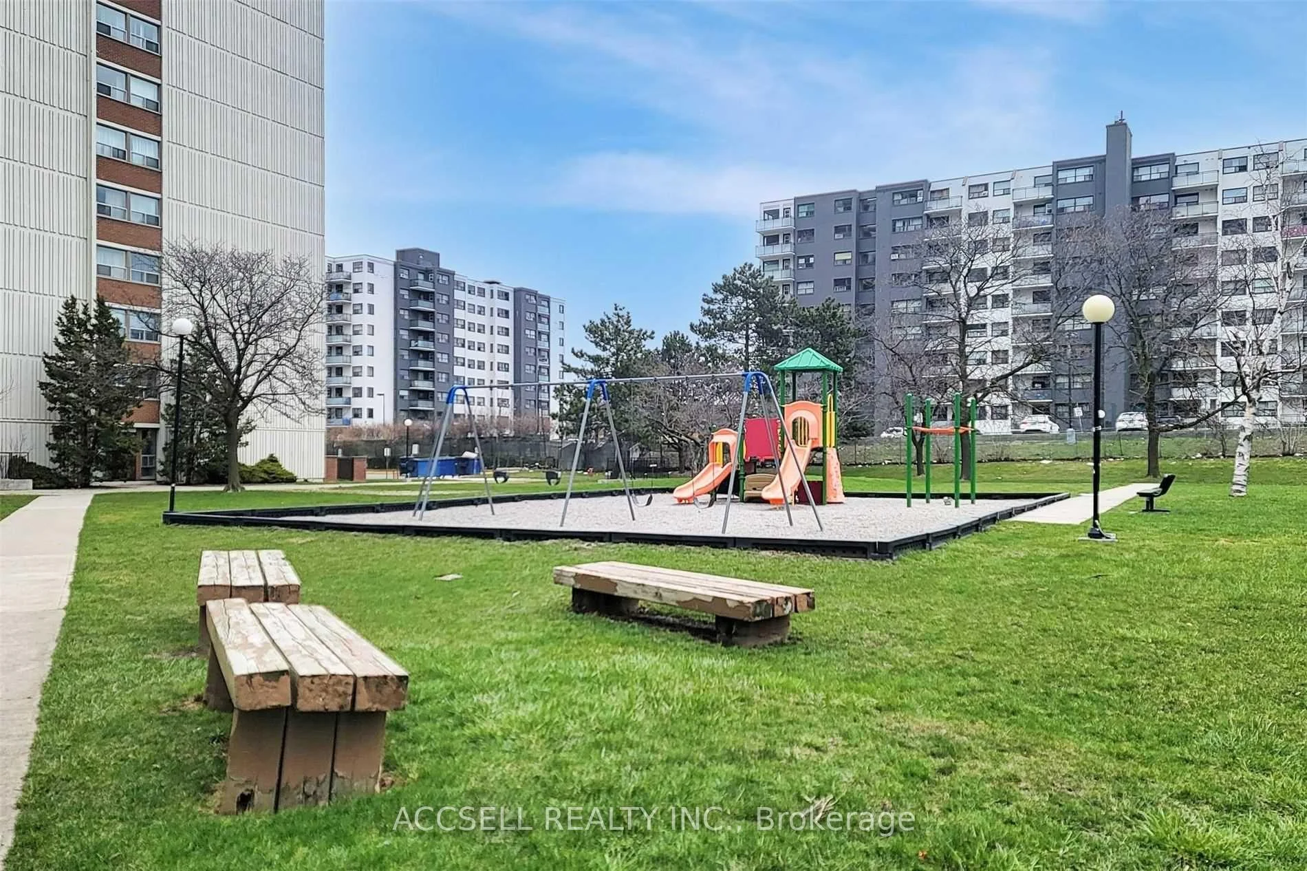 Photo 72 of 45 silver springs Boulevard, Scarborough, L'Amoreaux — HOMEH