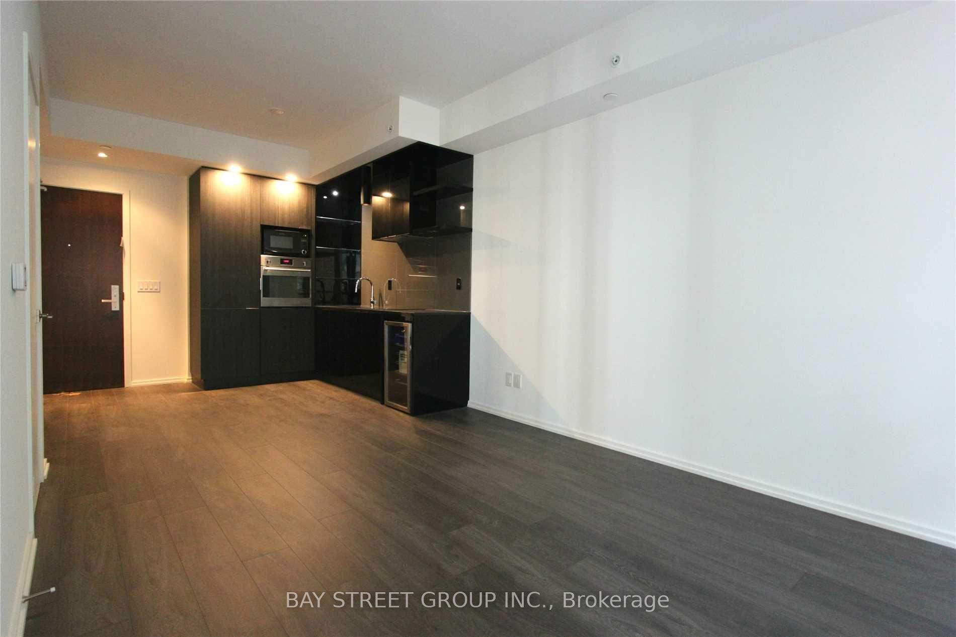 Photo 3 of Unit 1710, 70 Temperance Street, Toronto, Bay Street Corridor — HOMEH