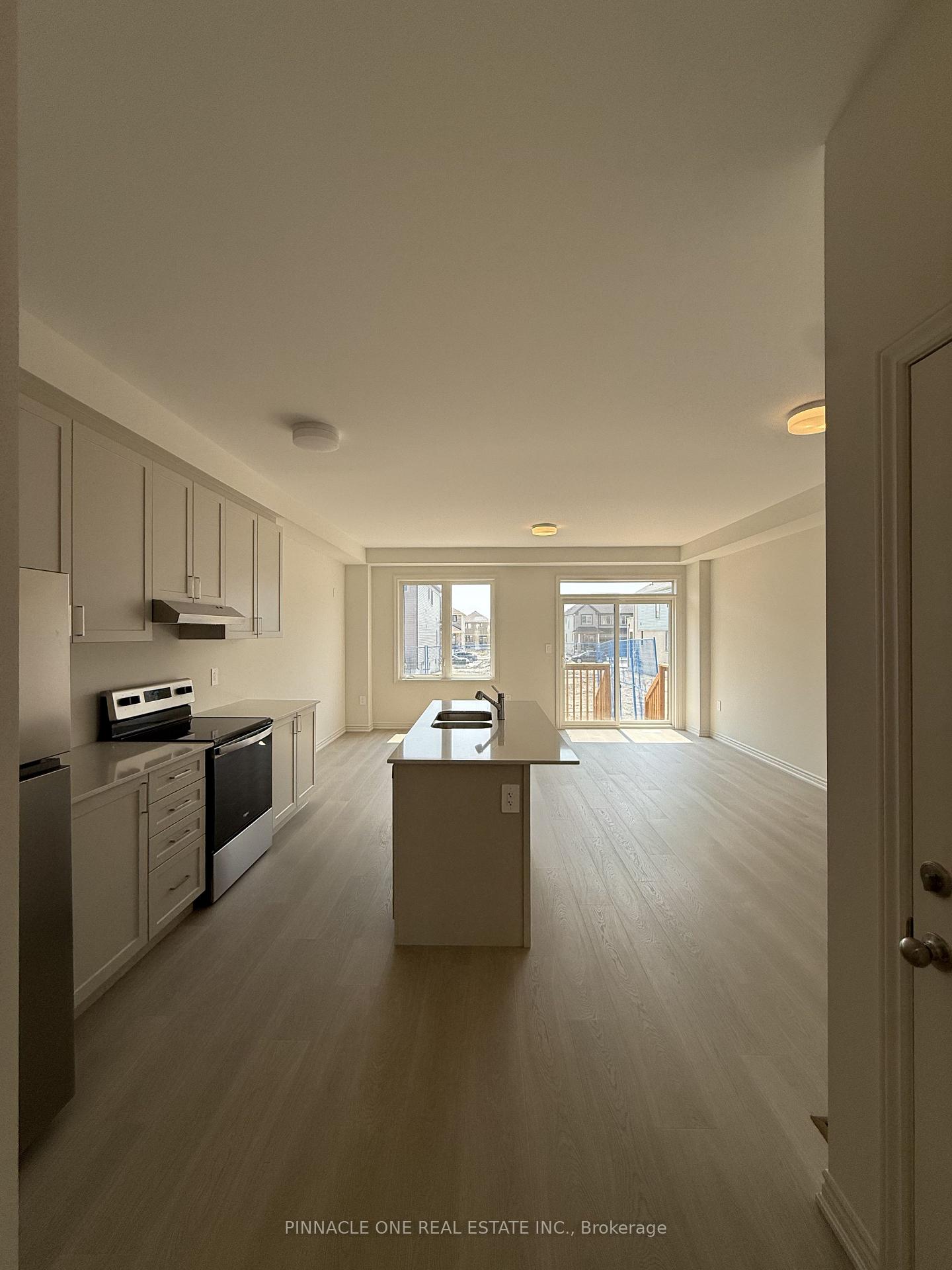 Photo 11 of 214 Stinson Crescent, Clarington, Courtice — HOMEH