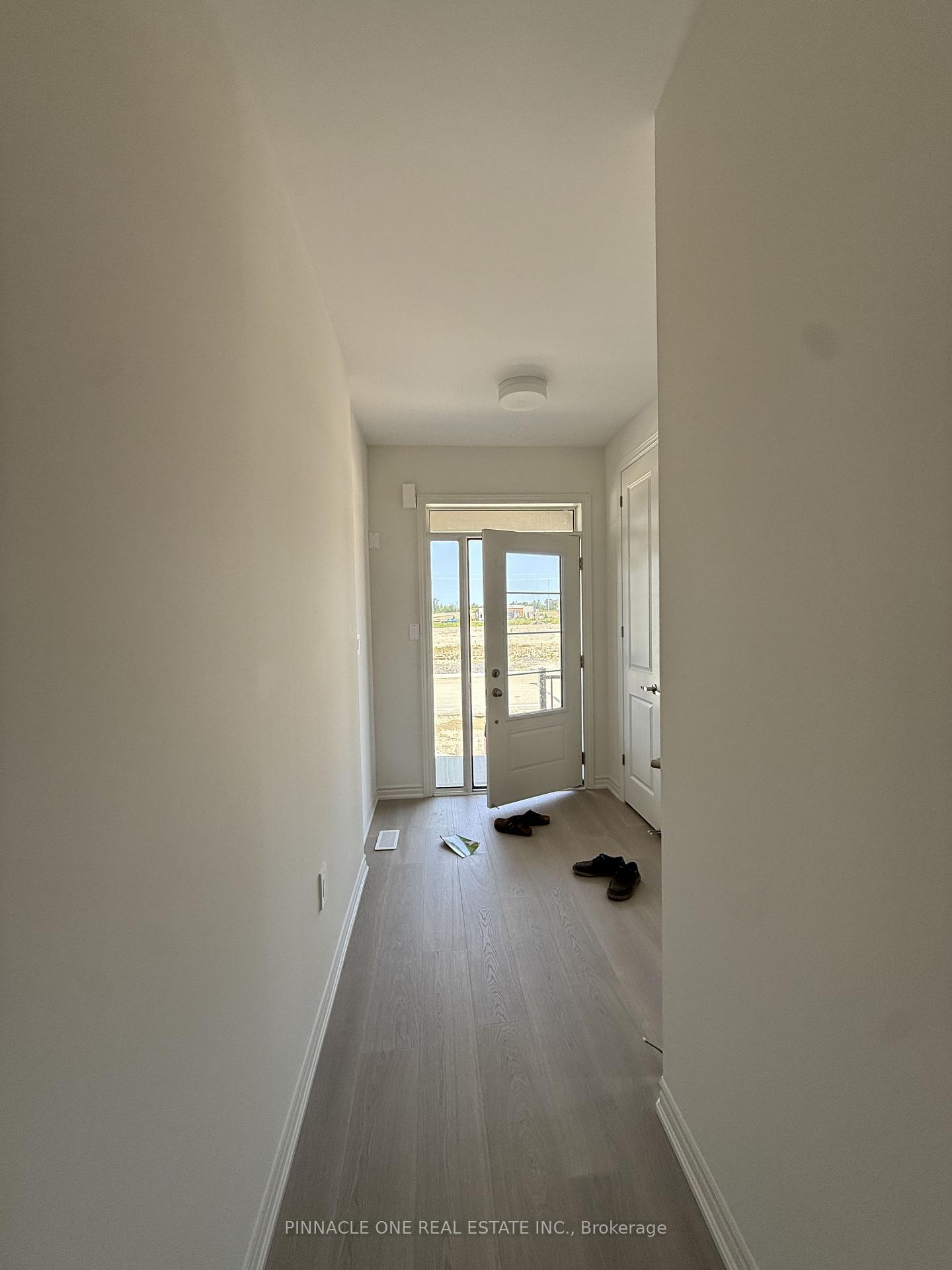 Photo 13 of 214 Stinson Crescent, Clarington, Courtice — HOMEH