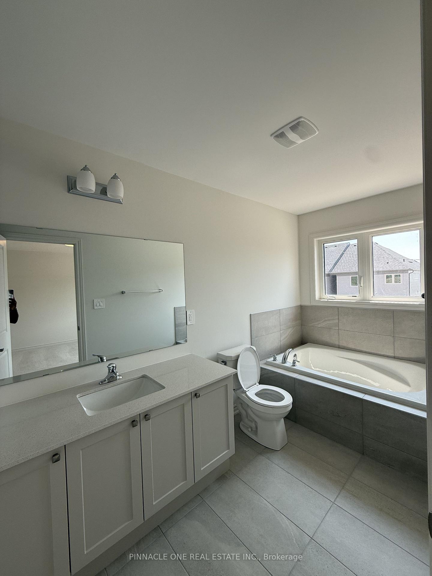 Photo 22 of 214 Stinson Crescent, Clarington, Courtice — HOMEH