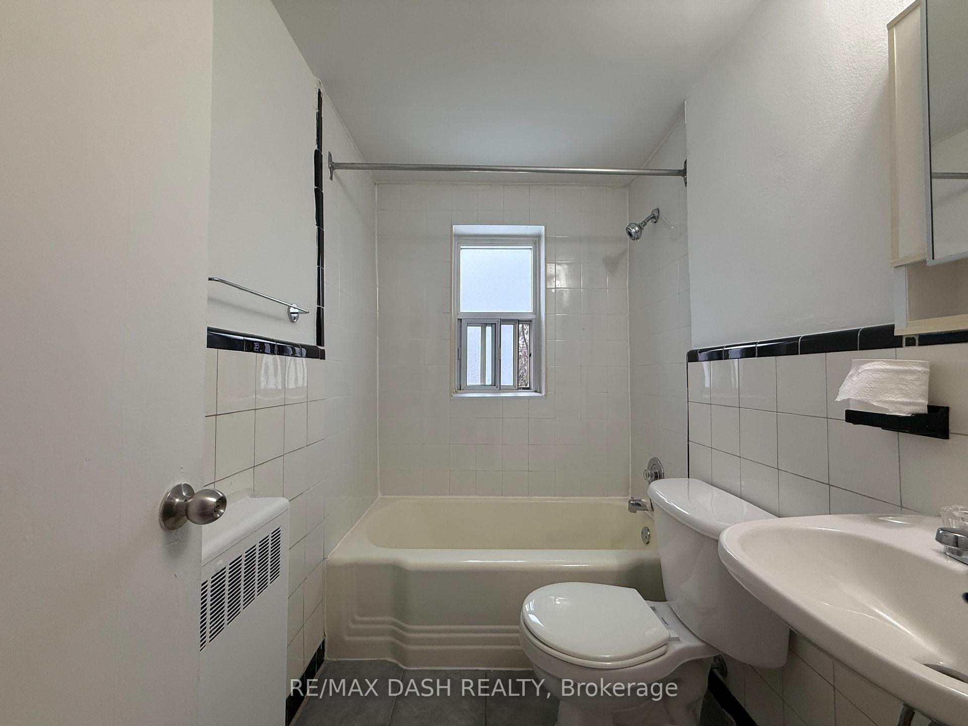 Photo 19 of Unit 10, 69 Old Mill Terrace, Etobicoke, Stonegate-Queensway — HOMEH