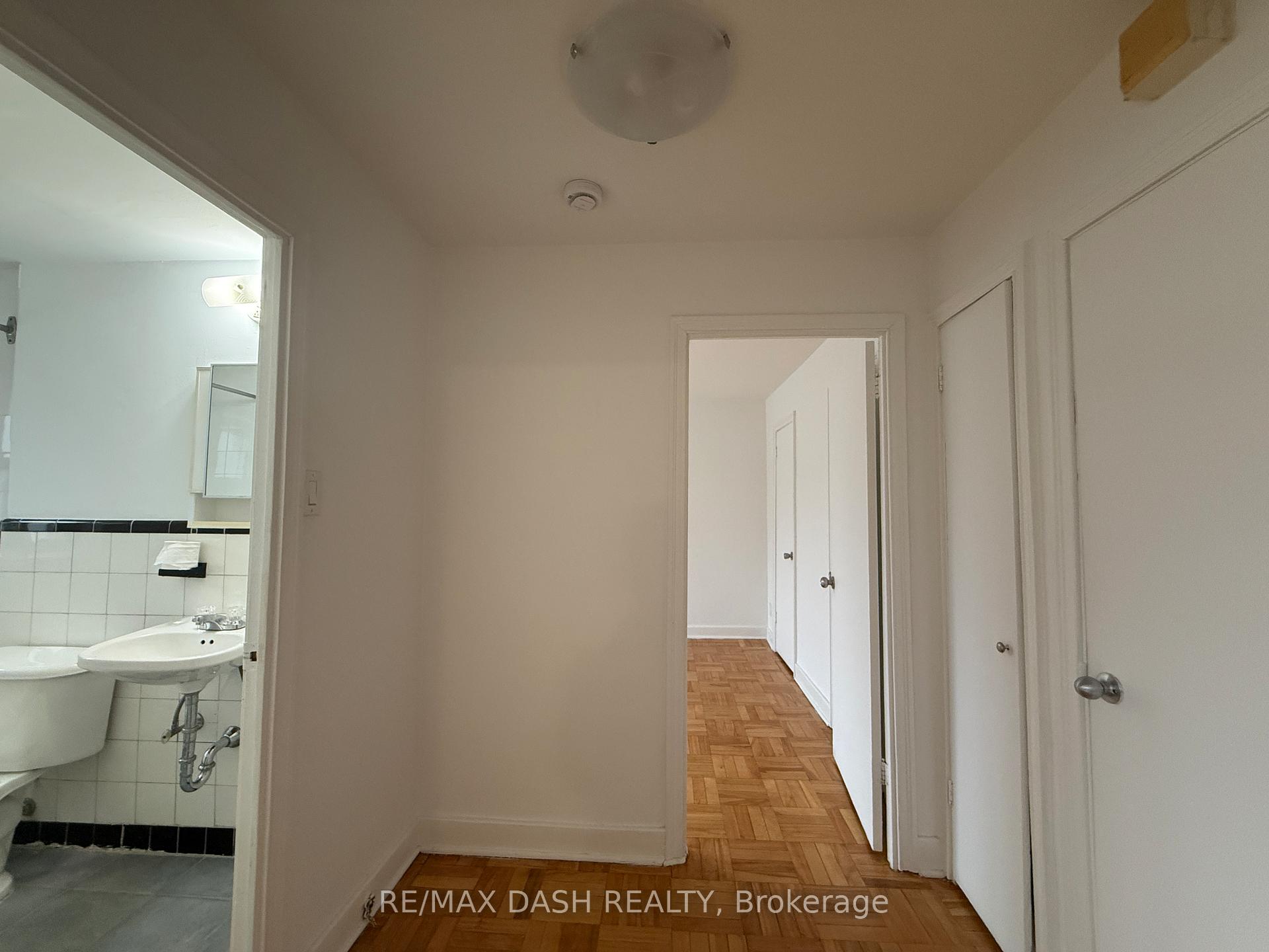 Photo 20 of Unit 10, 69 Old Mill Terrace, Etobicoke, Stonegate-Queensway — HOMEH