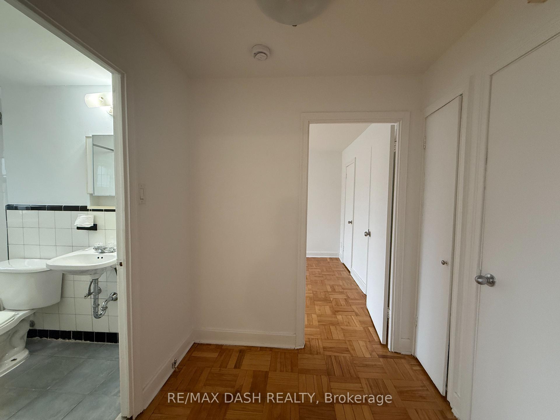 Photo 21 of Unit 10, 69 Old Mill Terrace, Etobicoke, Stonegate-Queensway — HOMEH