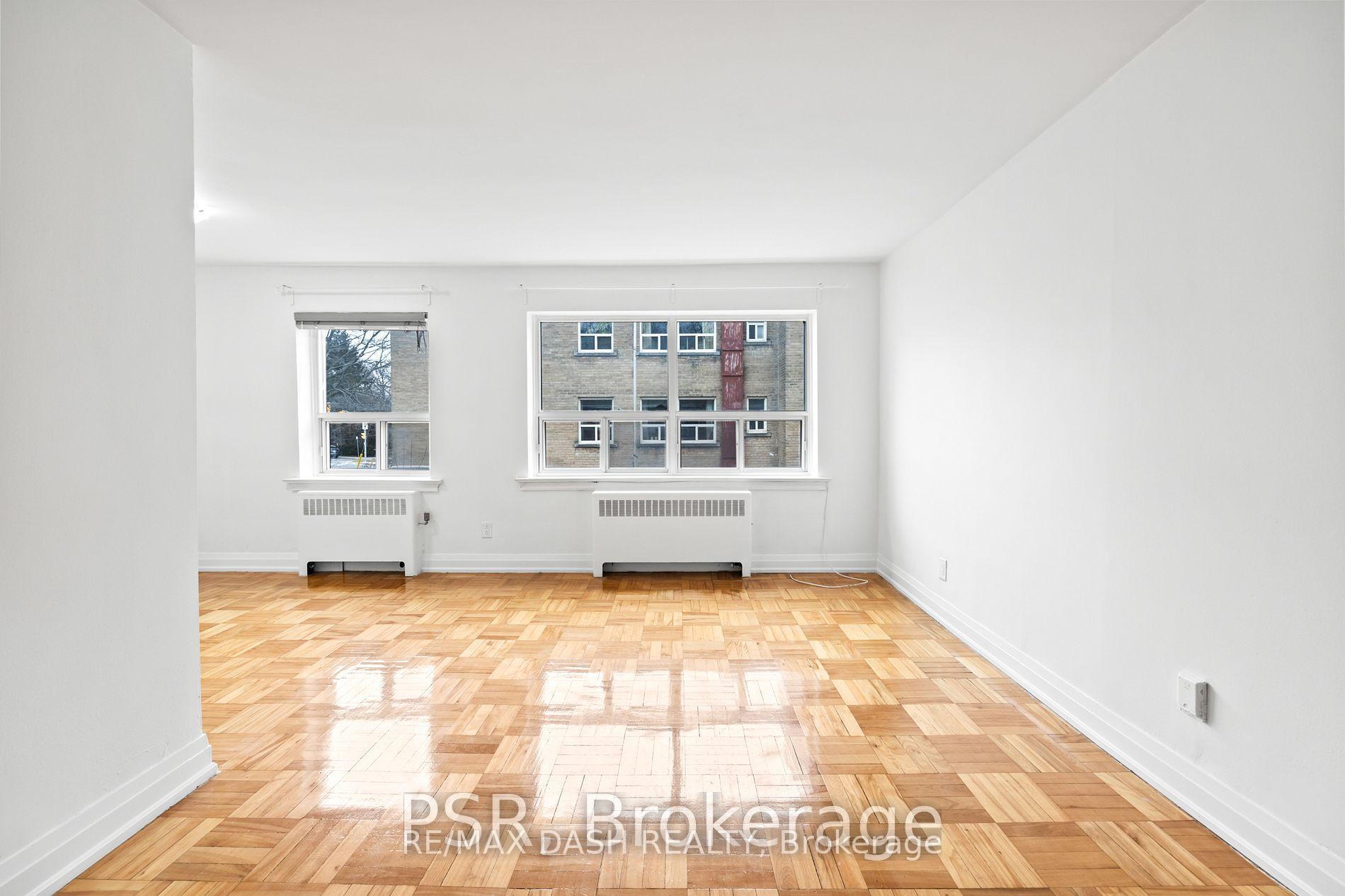 Photo 2 of Unit 18, 69 Old Mill Terrace, Etobicoke, Stonegate-Queensway — HOMEH