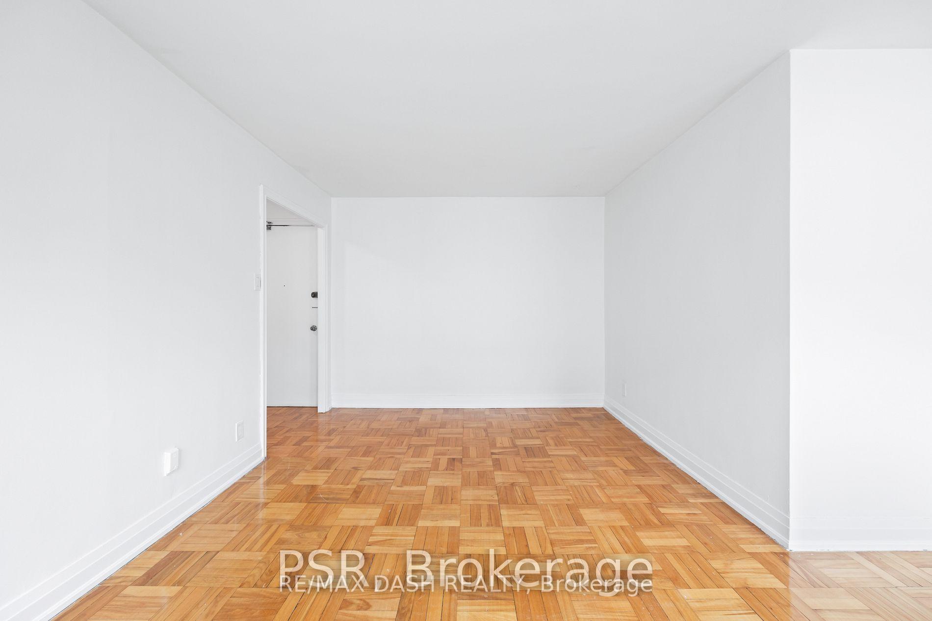 Photo 8 of Unit 18, 69 Old Mill Terrace, Etobicoke, Stonegate-Queensway — HOMEH