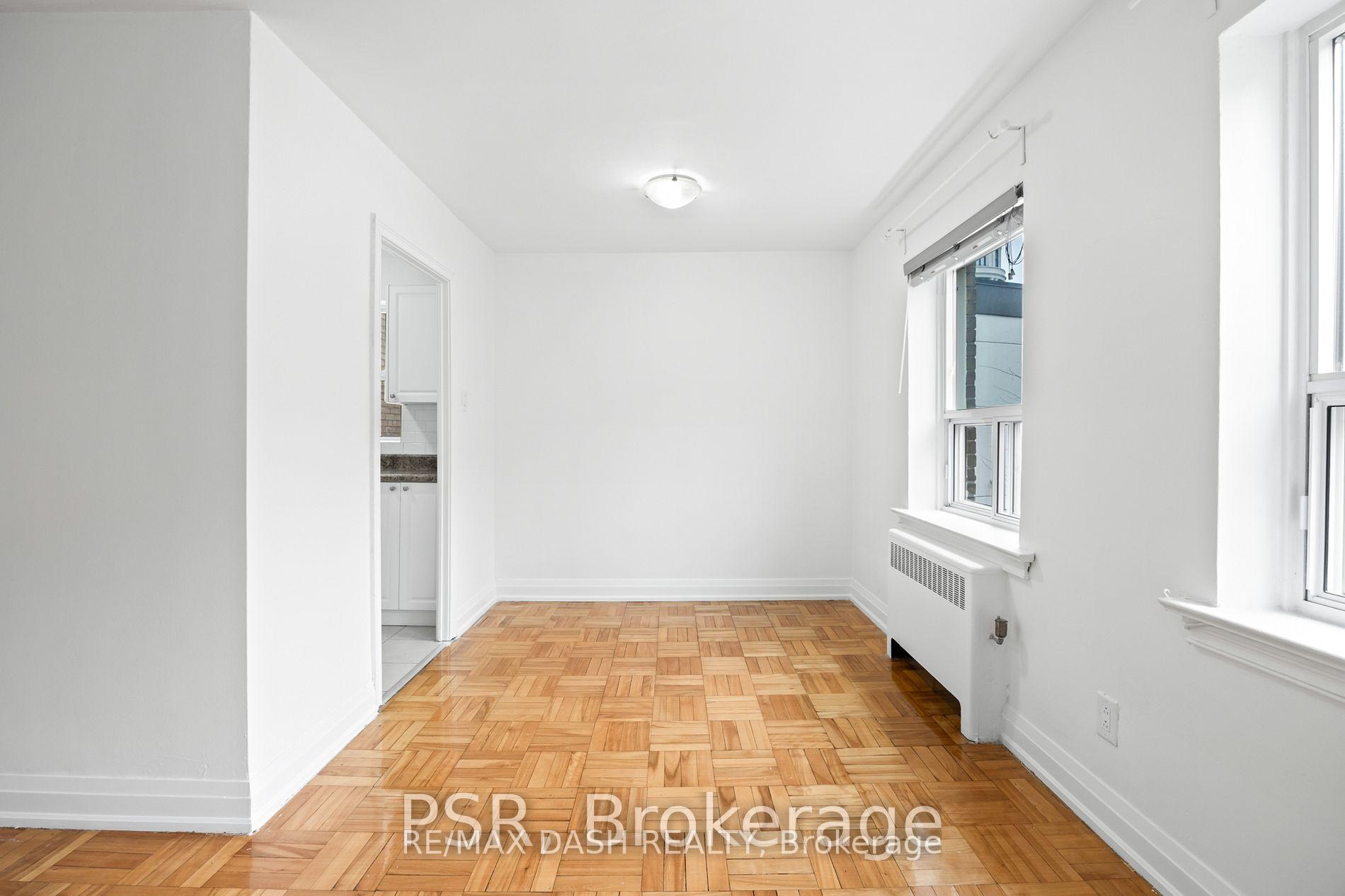 Photo 9 of Unit 18, 69 Old Mill Terrace, Etobicoke, Stonegate-Queensway — HOMEH