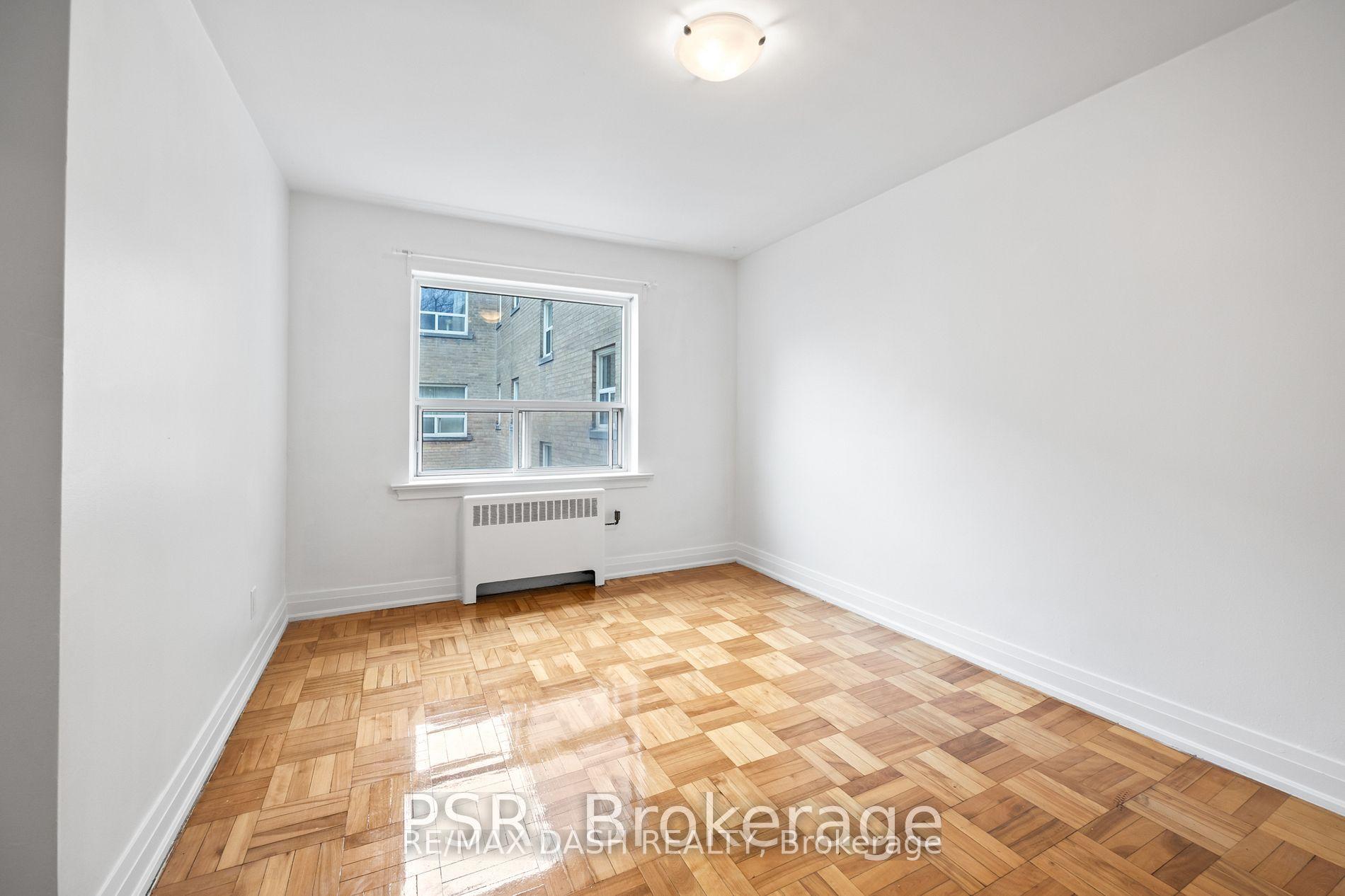 Photo 14 of Unit 18, 69 Old Mill Terrace, Etobicoke, Stonegate-Queensway — HOMEH