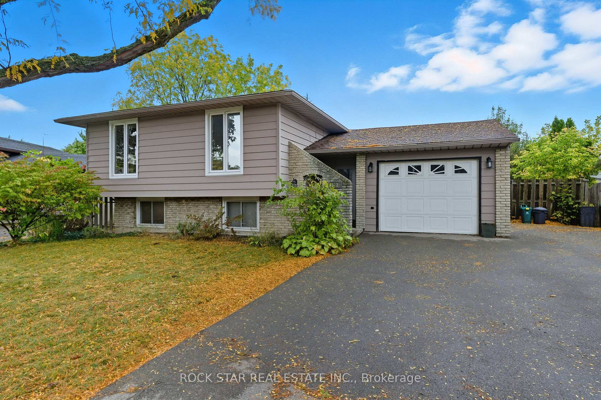 Photo 1 of Unit Bsmt, 111 Britten Close, Hamilton, Rolston — HOMEH